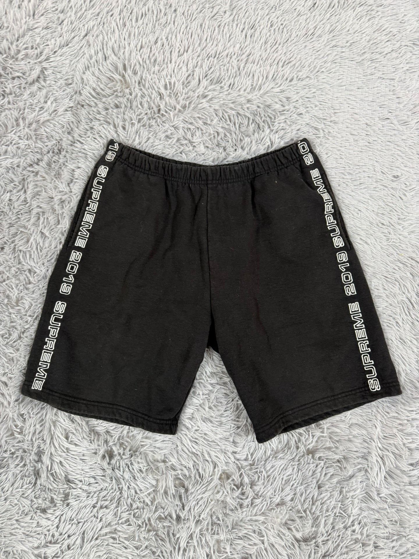 Supreme Supreme Shorts 32 Men Size US 32 / EU 48 - 1 Thumbnail