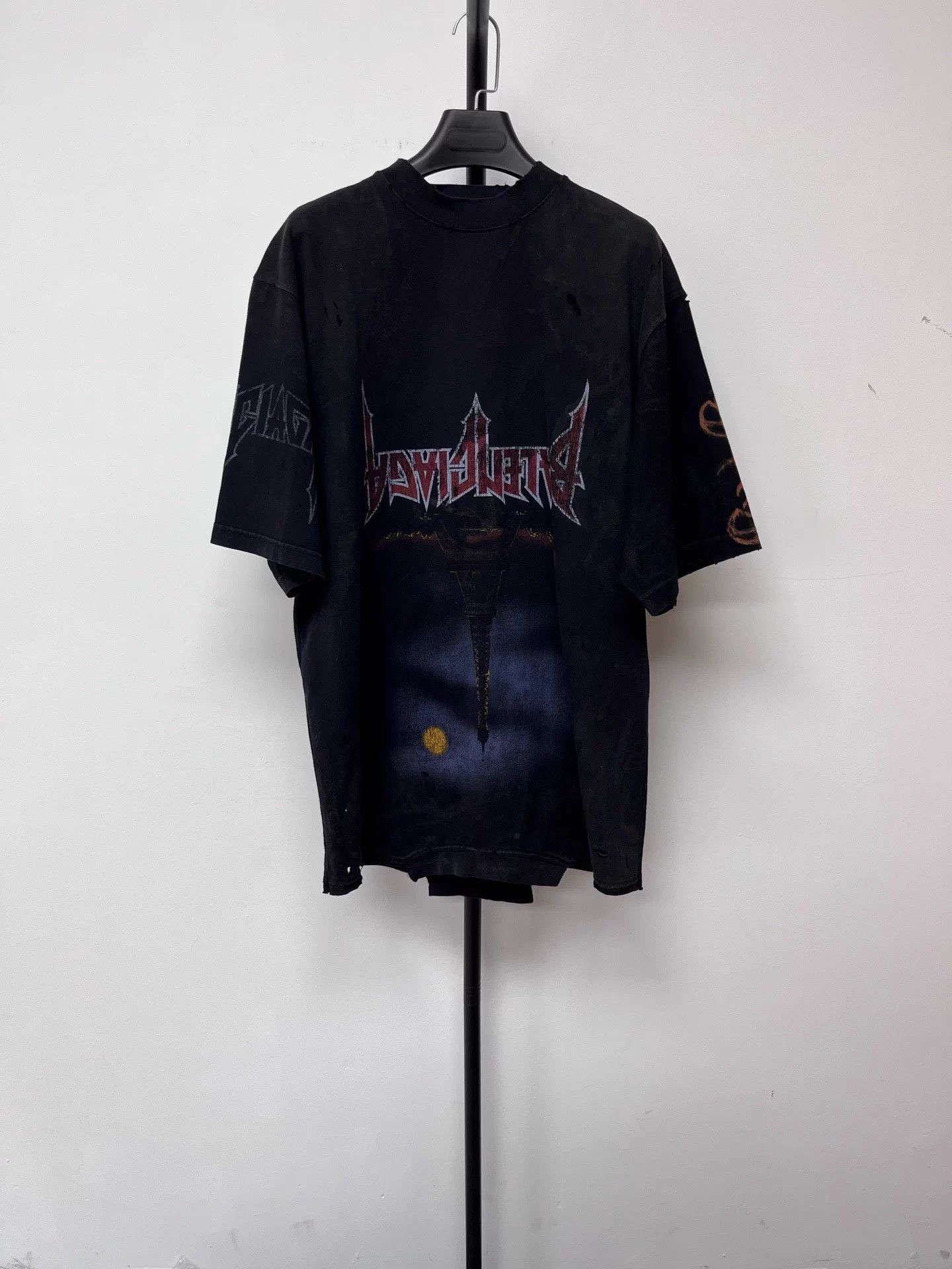 Balenciaga logo print unisex black oversized short tee 2