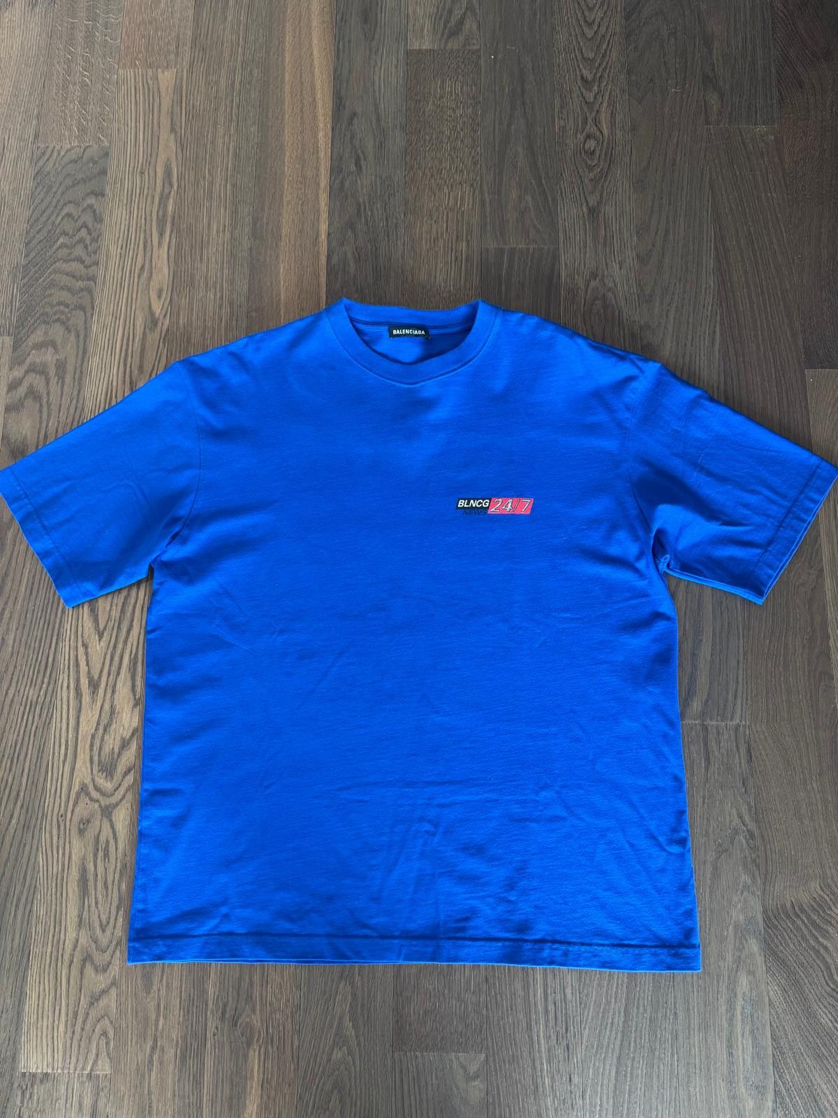 Balenciaga BALENCIAGA RARE NEWS 24/7 T-SHIRT Size US XXL / EU 58 / 5 - 1 Thumbnail