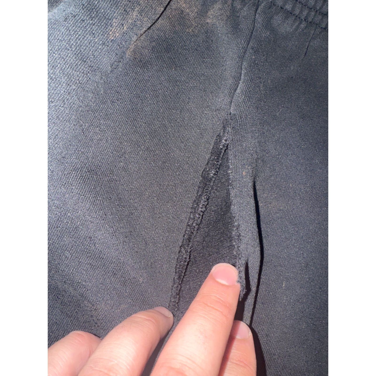Nike VINTAGE Nike Sweatpants Men’s 32x30 Black Distressed 90s USA Made Pants Size US 32 / EU 48 - 6 Thumbnail