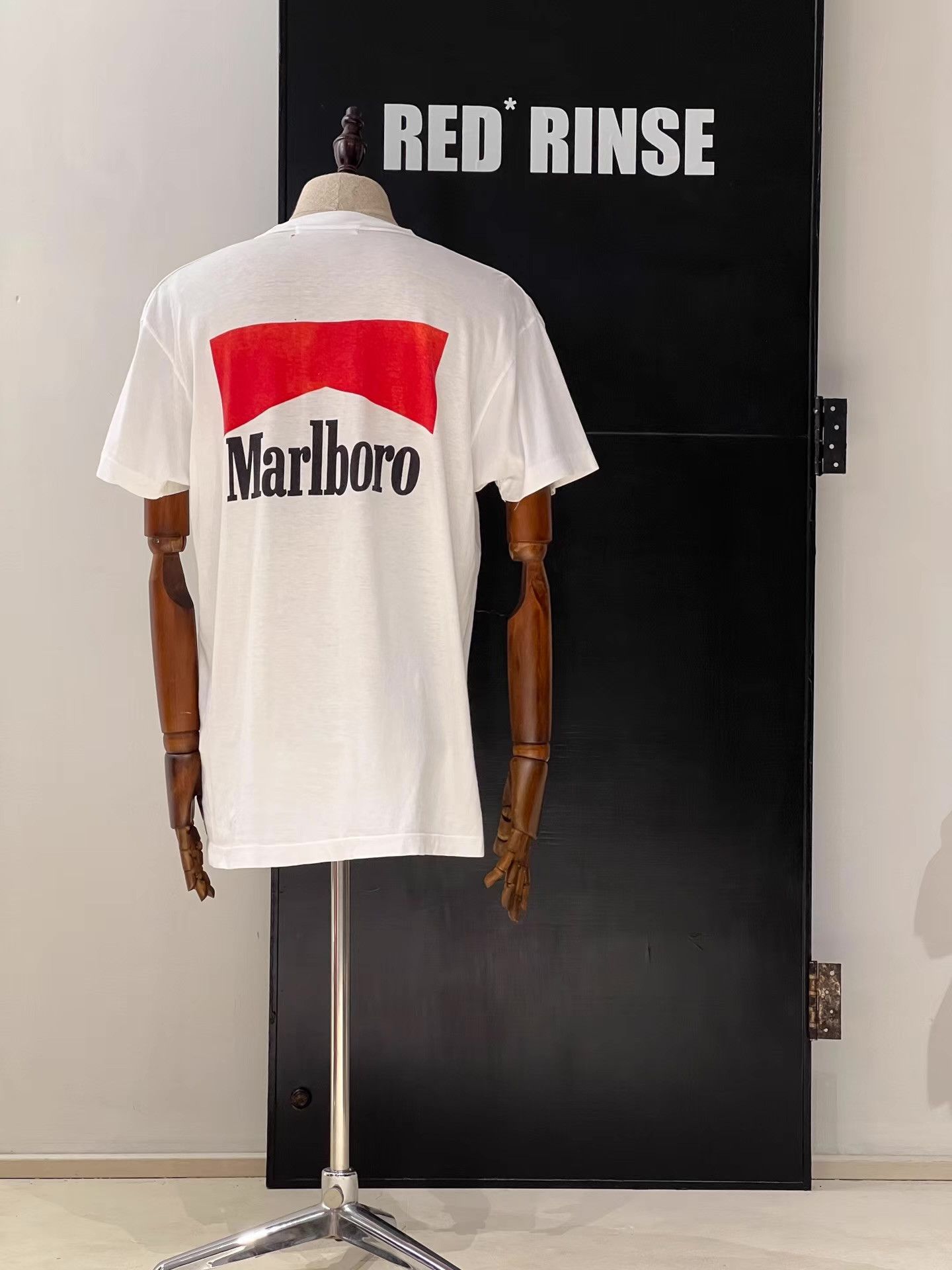Vintage Vintage Archive Marlboro Short Sleeve T‑shirt Q13 Size US L / EU 52-54 / 3 - 1 Thumbnail