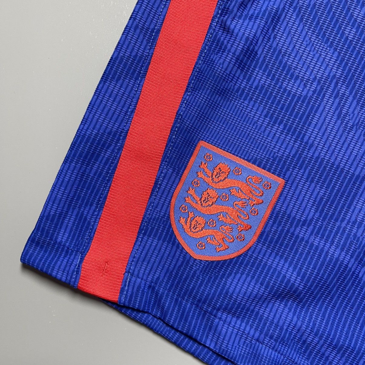 Vintage ENGLAND NIKE 2020 EURO SOCCER PLAYER ISSUE SHORTS #20 FODEN Size US 38 / EU 54 - 2 Thumbnail