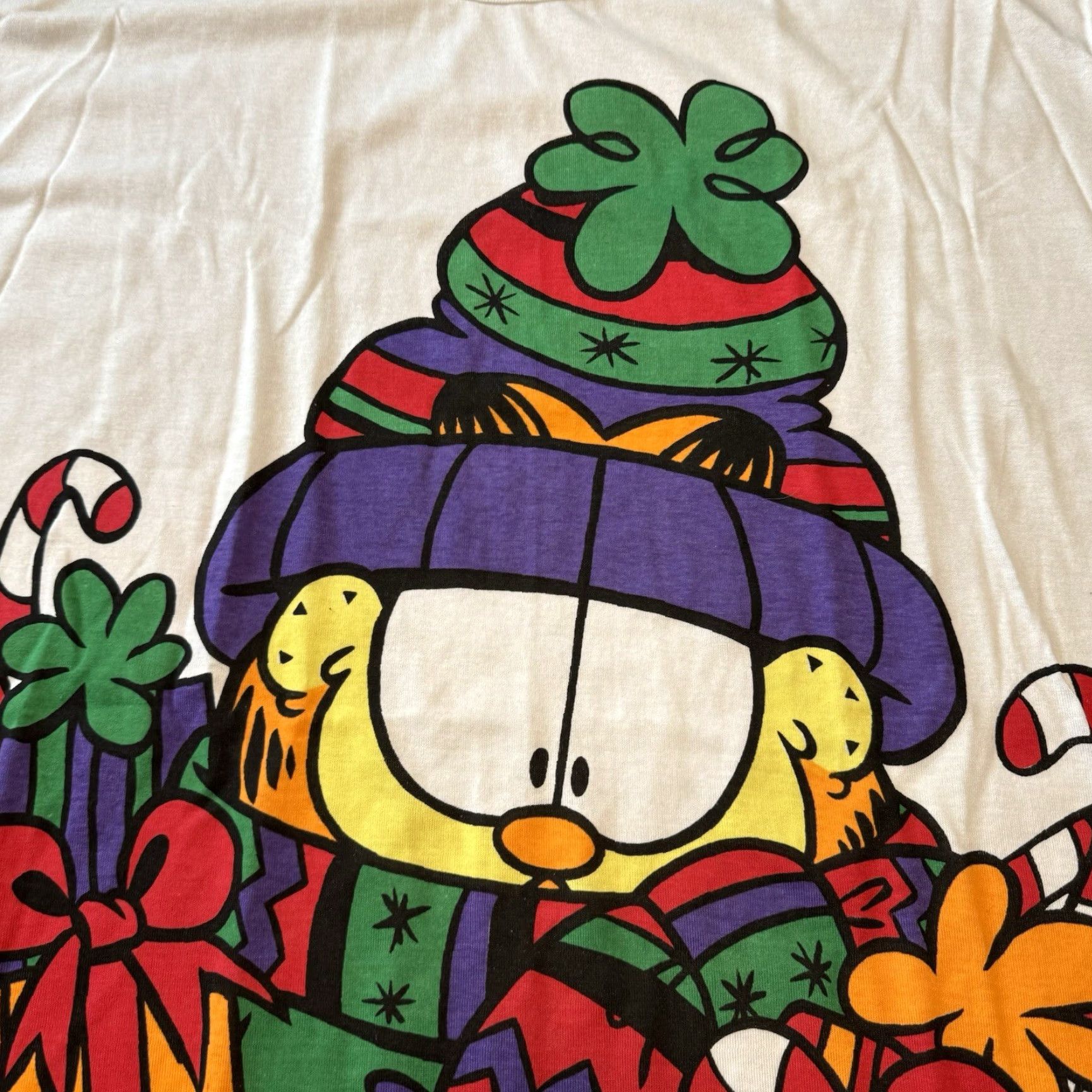 Vintage VINTAGE Flirts Garfield & Odie Paws Jim Davis Big Print White Shirt XL Men Crew Neck Short Sleeve Oversized Cropped 90s Christmas Cartoon Cat Gift Size US XL / EU 56 / 4 - 2 Thumbnail