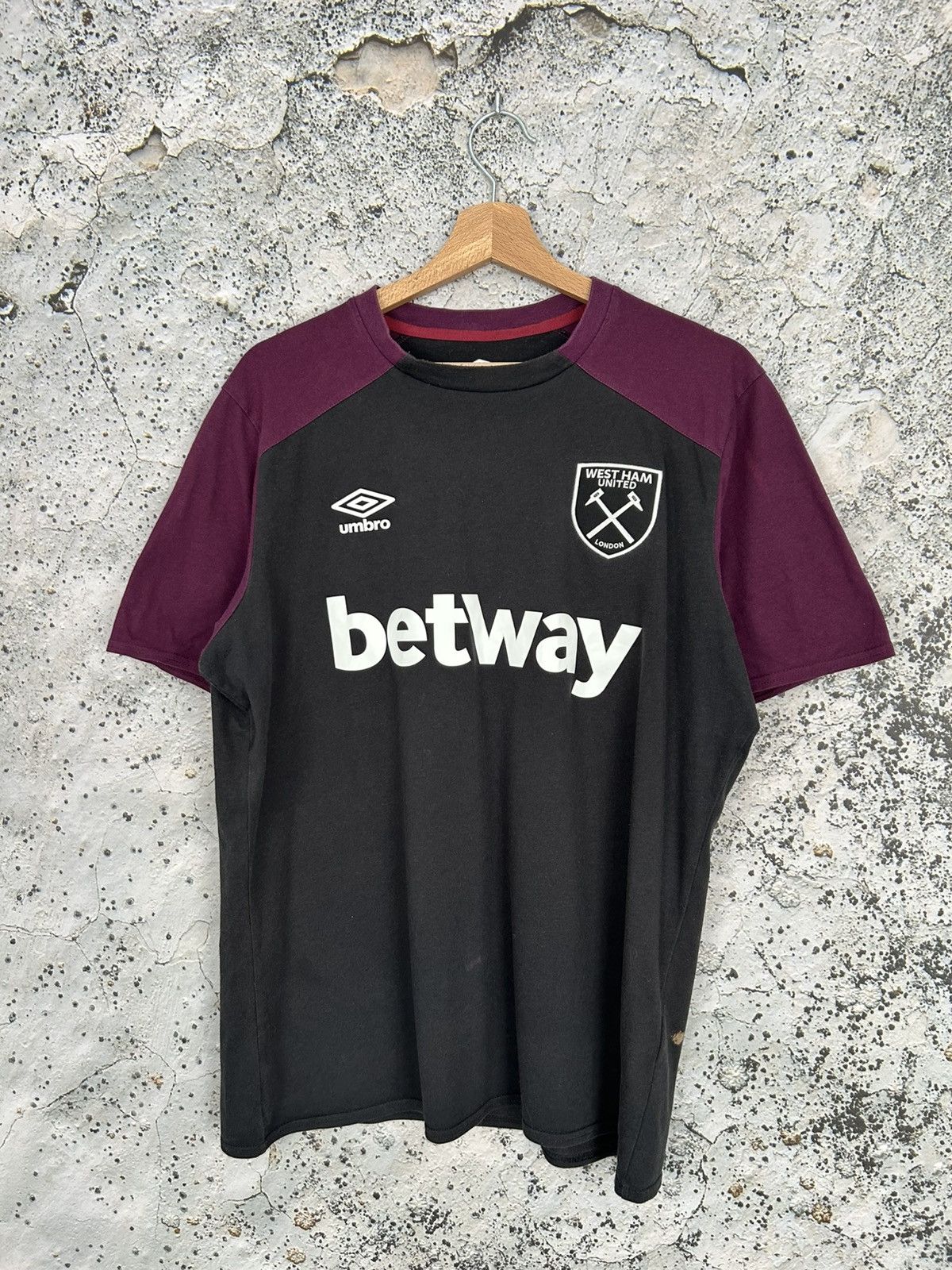 Umbro Umbro West Ham United Soccer Jersey Football Sportswear Size US L / EU 52-54 / 3 - 1 Thumbnail