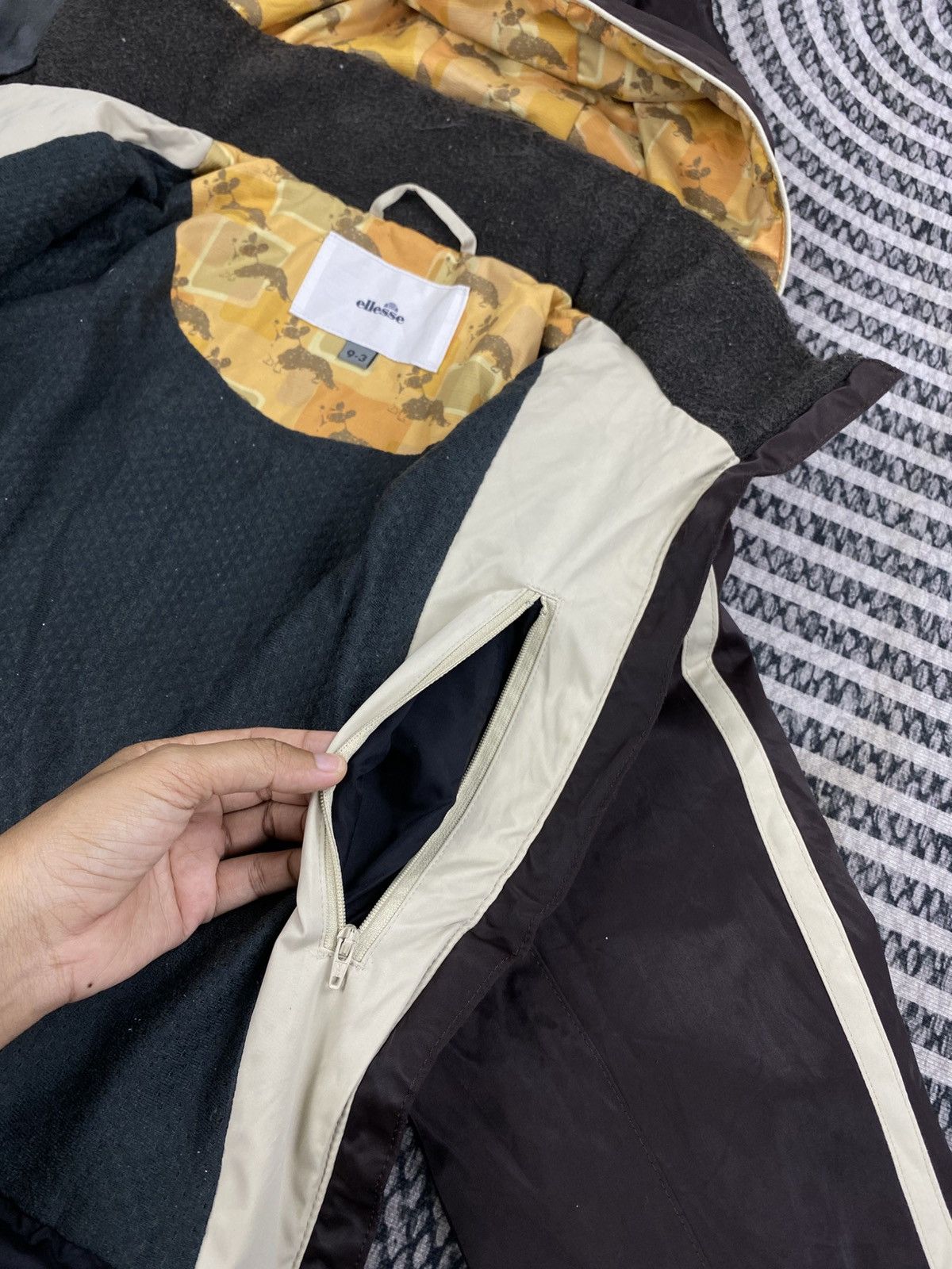 Ellesse Vintage Ellesse Dark Brown Hooded Jacket Size US M / EU 48-50 / 2 - 13 Thumbnail