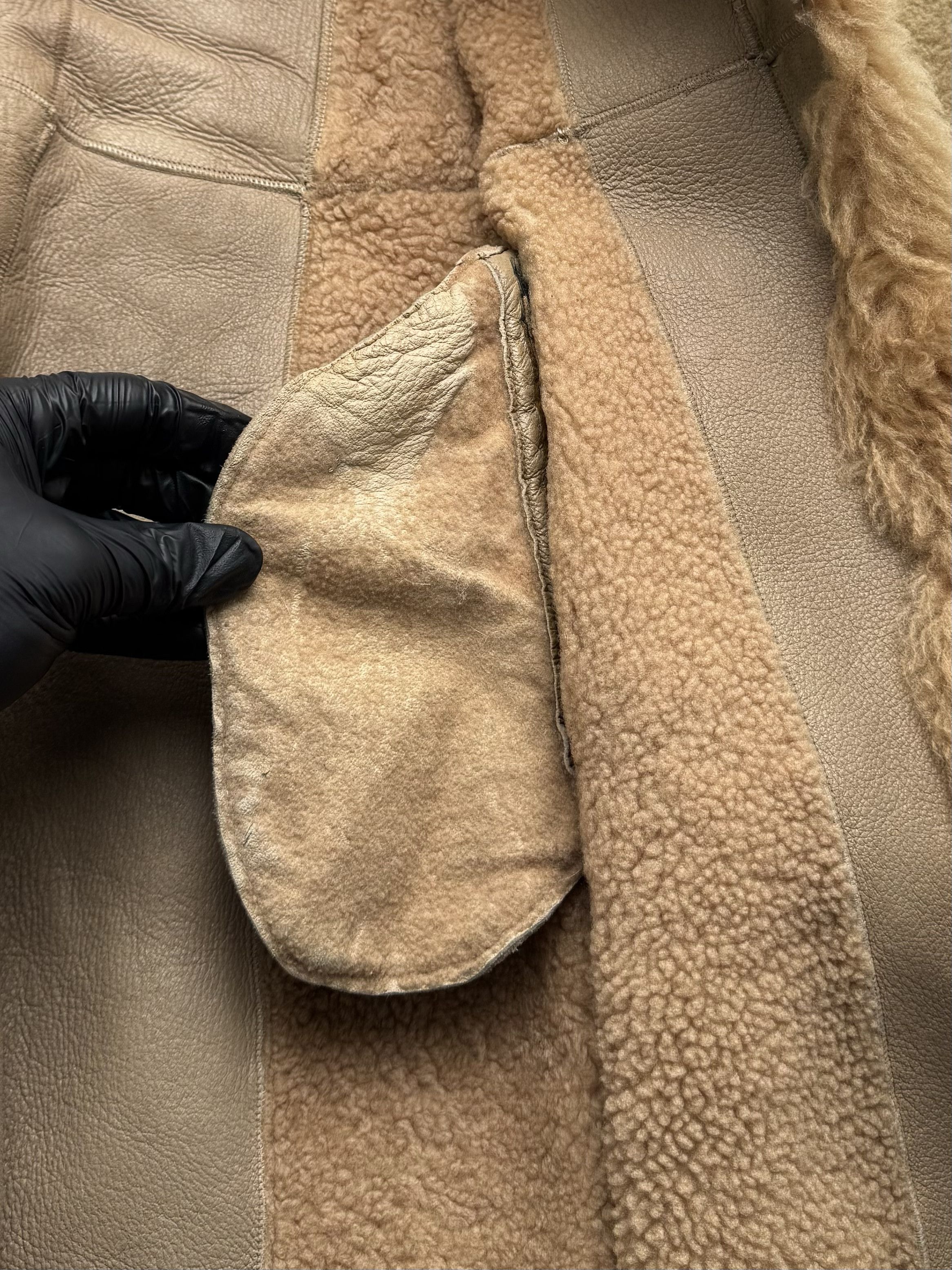 Vintage Vintage Beige Sheepskin Leather Coat Shearling Long Fur Trim Size M / US 6-8 / IT 42-44 - 8 Thumbnail