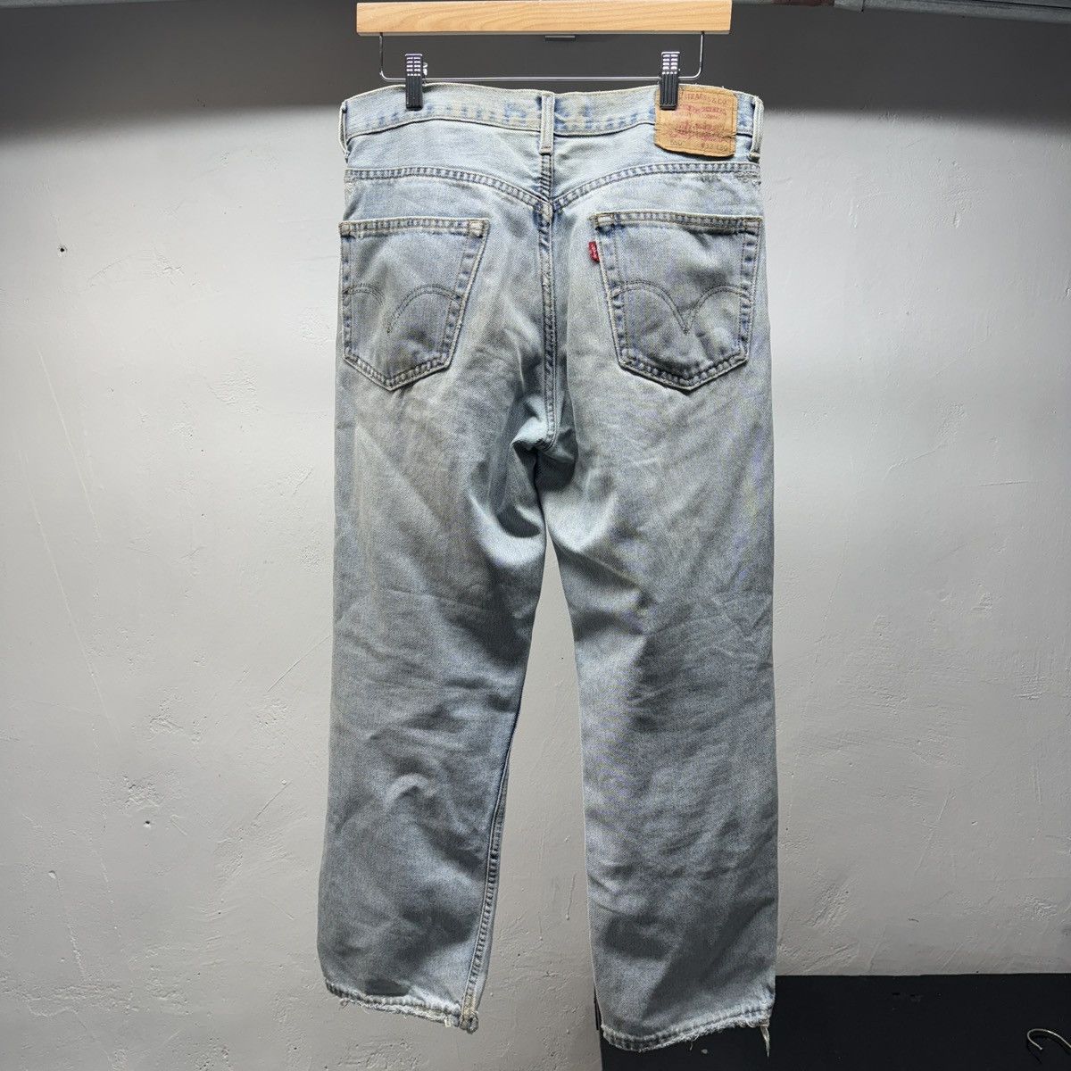 Levi's Vintage Levi's 550 Baggy Faded Thrashed Jeans Grunge Skater Size US 33 - 2 Thumbnail