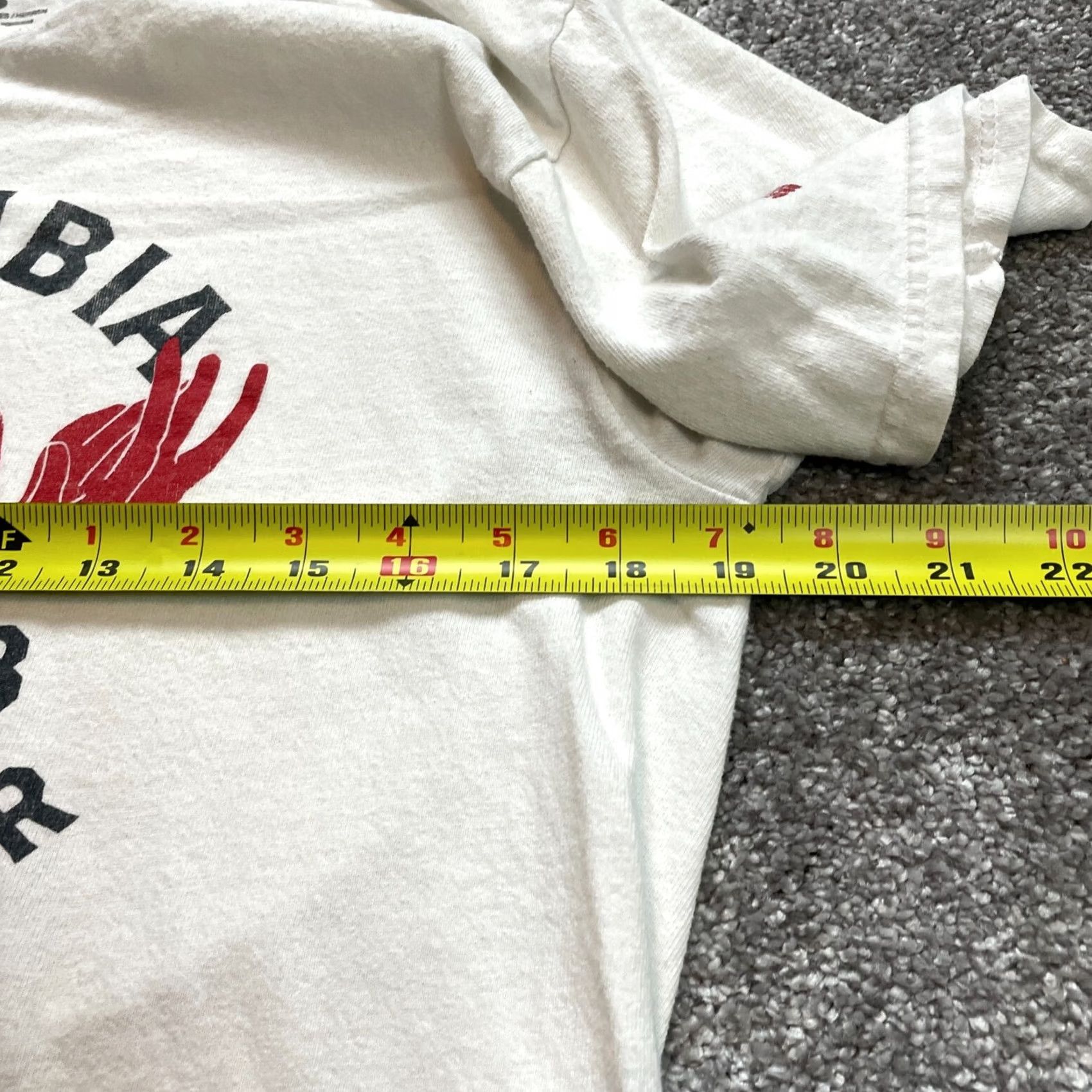 Logo 7 Columbia Shirt Mens Medium White Short Sleeve Logo Outdoor Hiking Adult Size US M / EU 48-50 / 2 - 7 Thumbnail