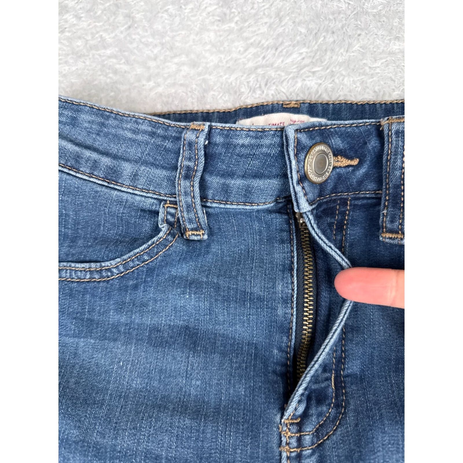 Vintage SO Jeans Juniors 9 Blue Denim High Rise Ultimate Jegging Skinny Taper 27x28 Jeans Womens Slim Fit Blue Cotton Blend Denim SO Size 30" / US 8 / IT 44 - 5 Thumbnail