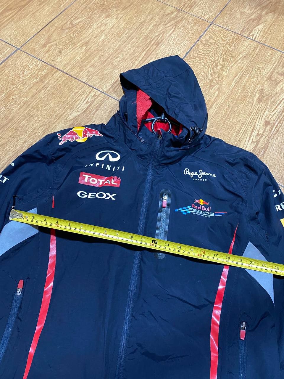 Red Bull Red Bull Vintage Racing F1/NASCAR Big Logo Y2K Jacket Size US S / EU 44-46 / 1 - 14 Thumbnail