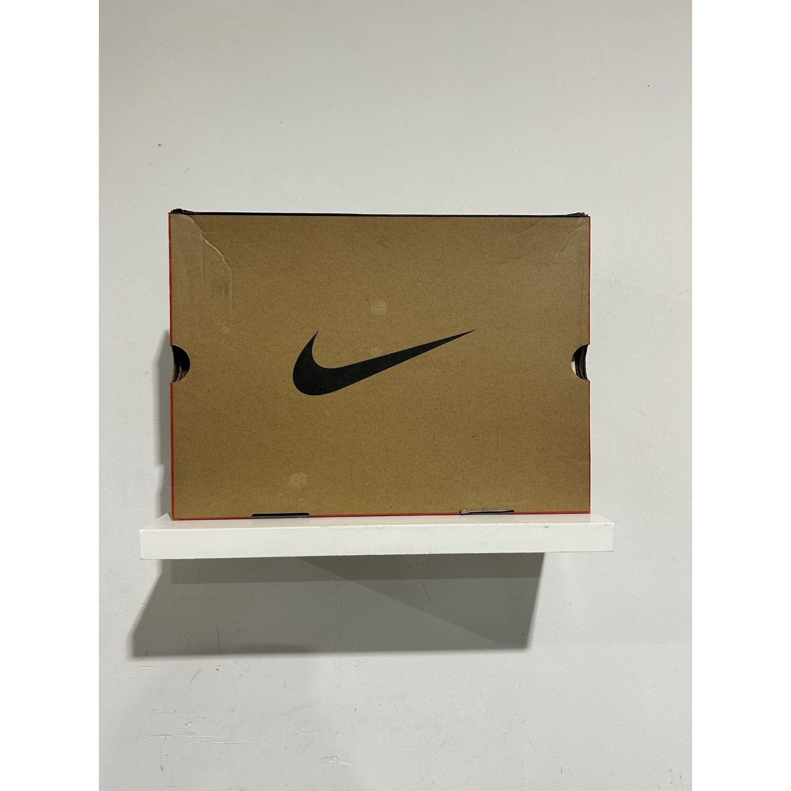 Nike NIKE JORDAN 12 CHERRY 2023 SIZE 9.5 NEW Size US 9.5 / EU 42-43 - 6 Thumbnail
