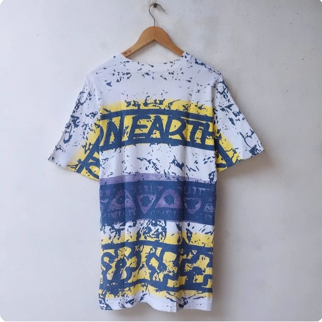 Vintage Vintage 90s ON EARTH Allover Print Tshirt Size US L / EU 52-54 / 3 - 2 Thumbnail