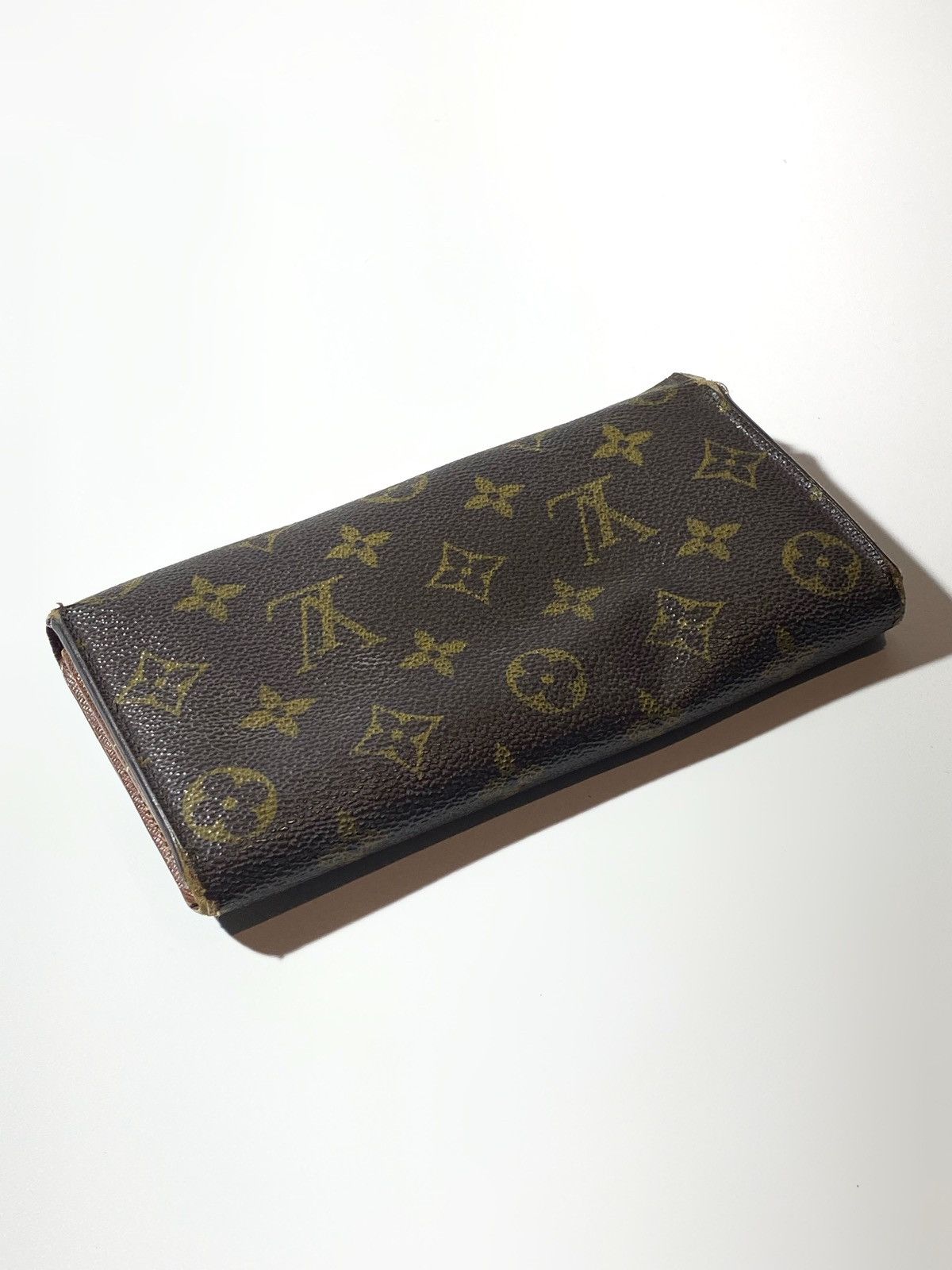 Louis Vuitton Authentic Vintage Louis Vuitton Monogram Wallet Size ONE SIZE - 9 Thumbnail