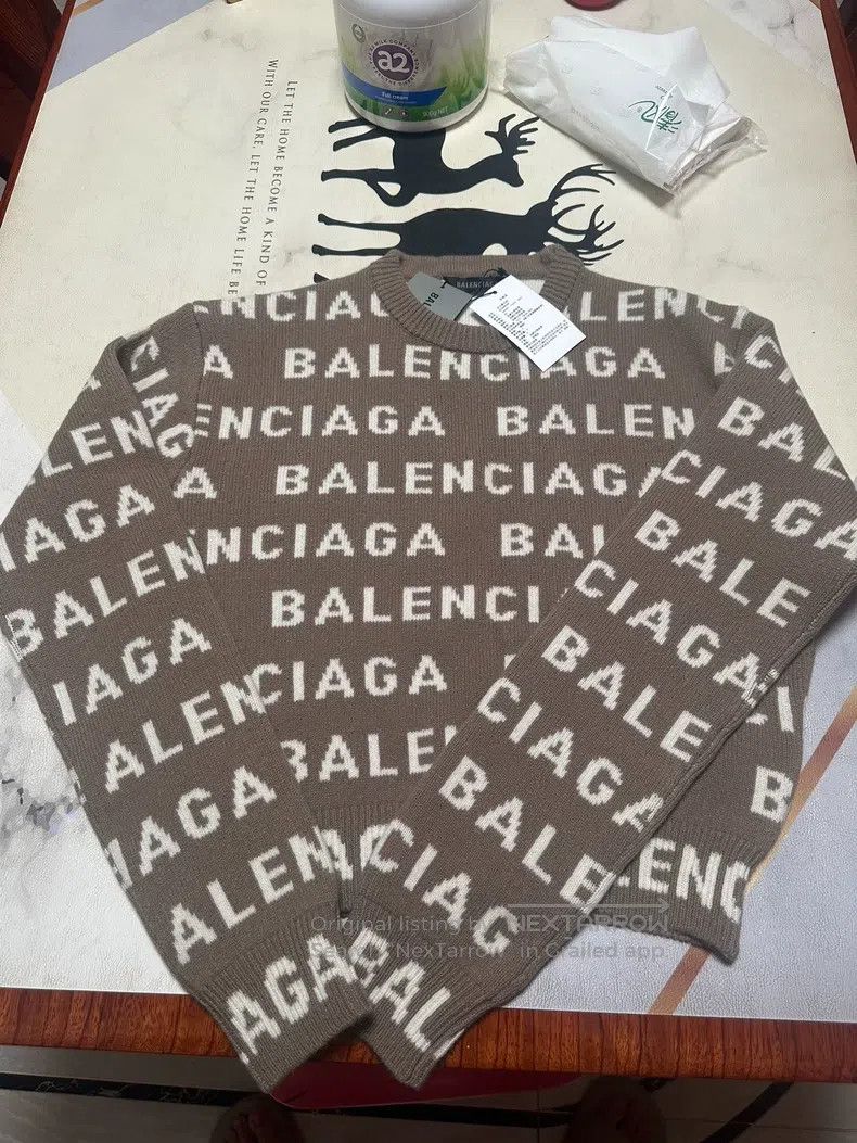 Balenciaga Balenciaga Full Print Logo Sweater Size US XS / EU 42 / 0 - 1 Thumbnail
