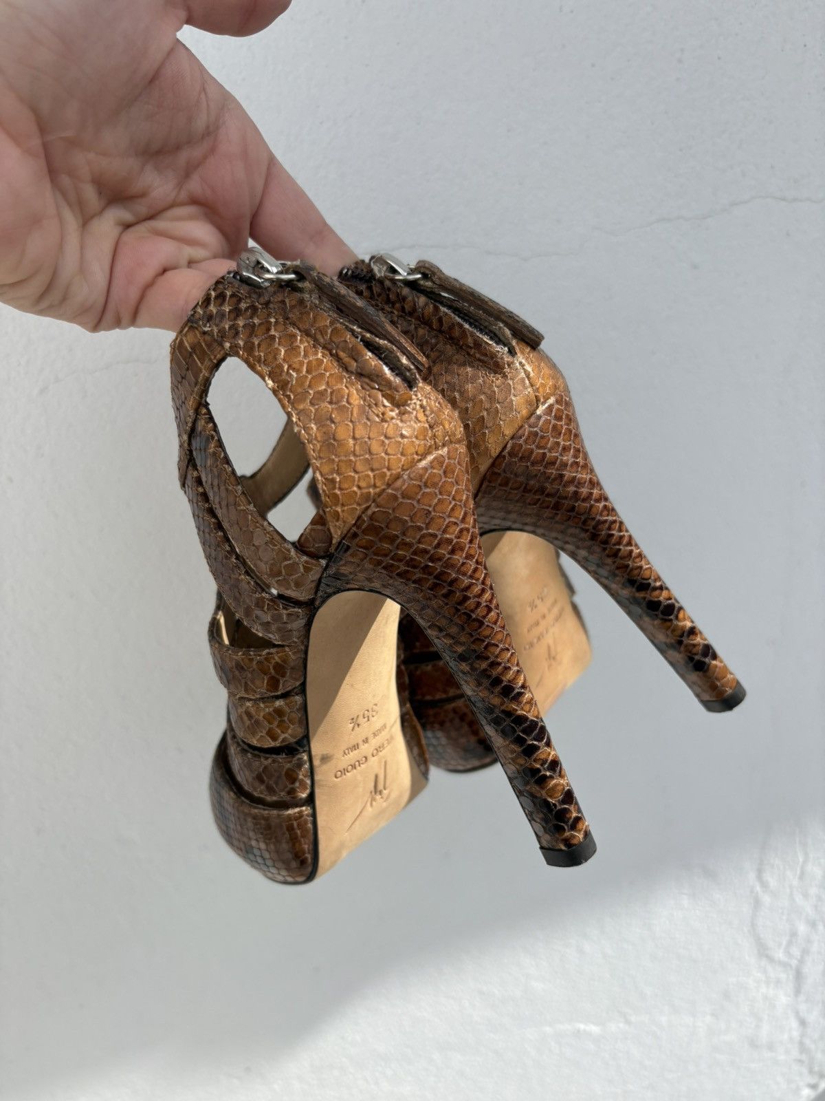 Giuseppe Zanotti Giuseppe zanotti vicini snakeskin heels Size US 6 / IT 36 - 23 Thumbnail