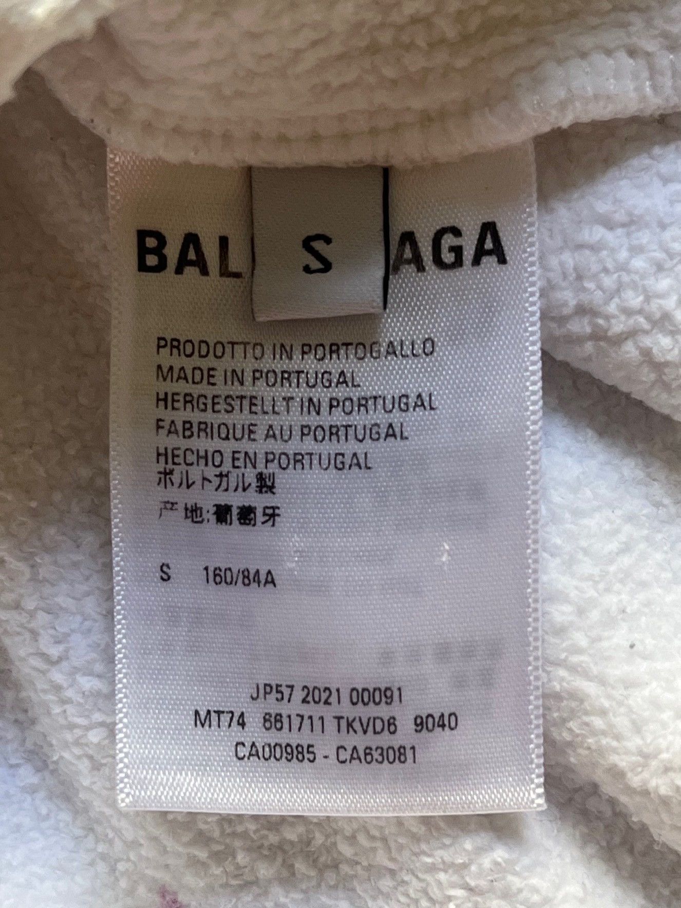 Balenciaga Balenciaga S22 White Ripped Sweatshirt with Blurred Letters Size US S / EU 44-46 / 1 - 4 Thumbnail