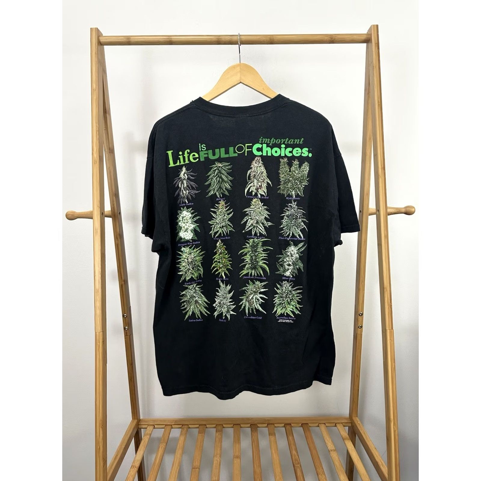 Delta VTG 90s Life Is Full Of Important Choices Weed Marijuana Jane Faded T-Shirt XL Men Black Size US XL / EU 56 / 4 - 2 Thumbnail