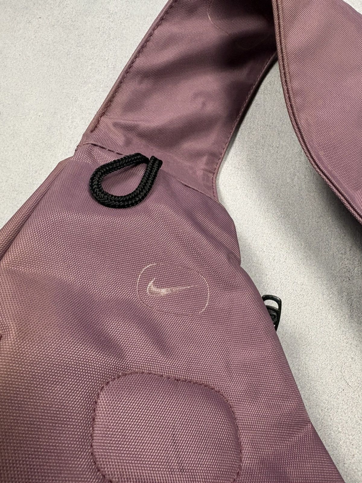 Nike 2000s Nike ACG Vintage Sling Bag Crossbody Pink Nylon Y2K Size ONE SIZE - 8 Thumbnail