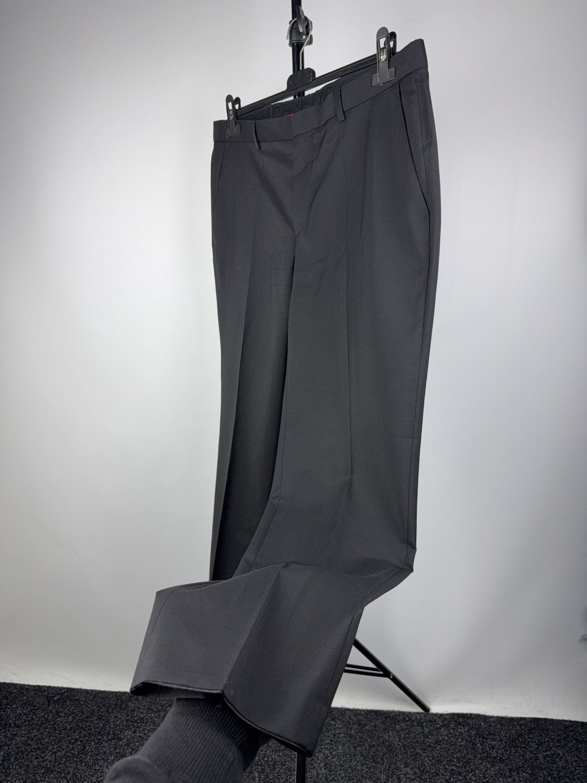 Hugo Boss Hugo Boss Luxury 00s Black Dress Pants Classic Trousers Size US 34 / EU 50 - 1 Thumbnail