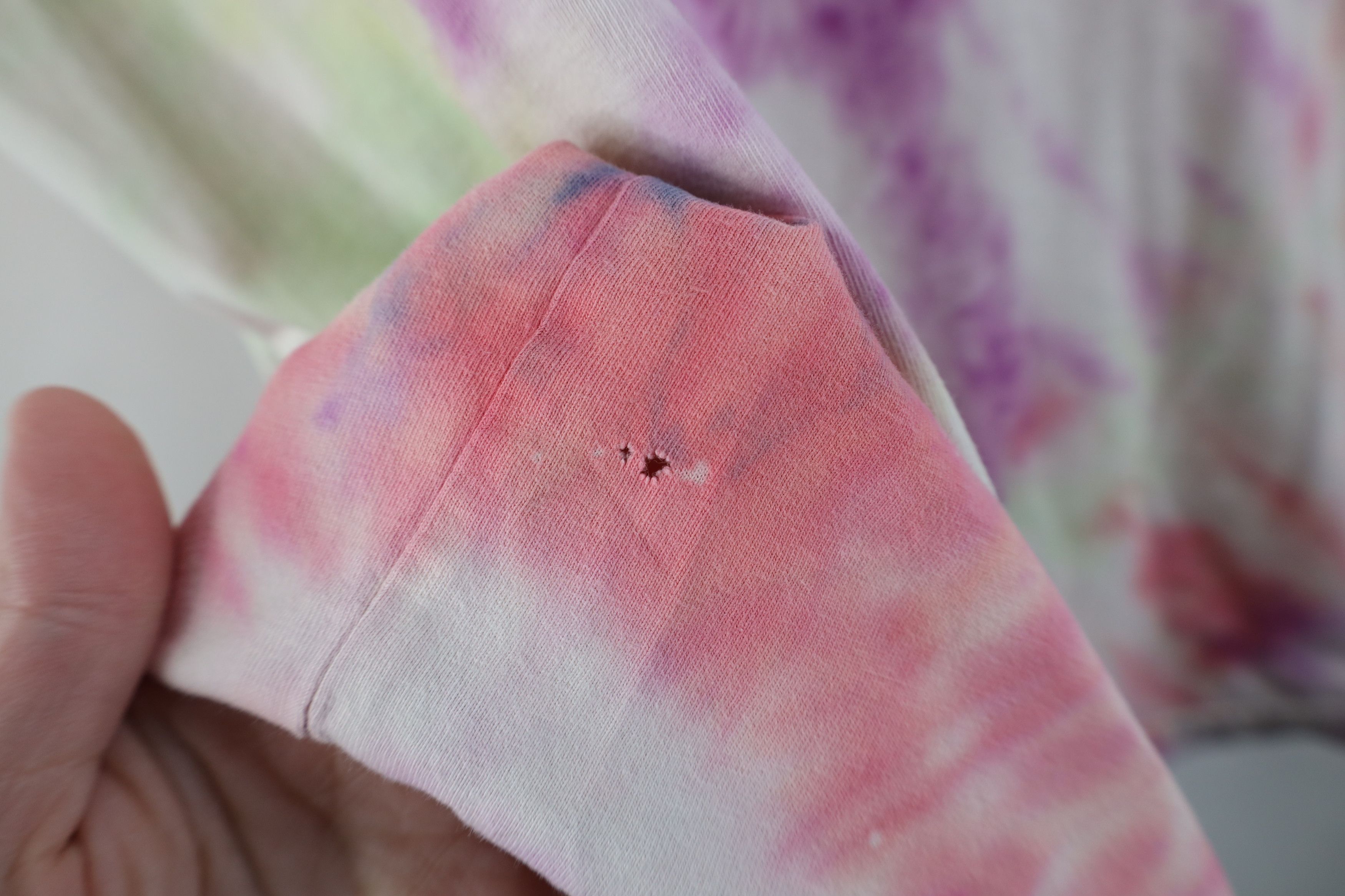 Tommy Hilfiger Vintage Y2K Tommy Hilfiger Rainbow Tie Dye Pocket T-Shirt Size US M / EU 48-50 / 2 - 7 Thumbnail