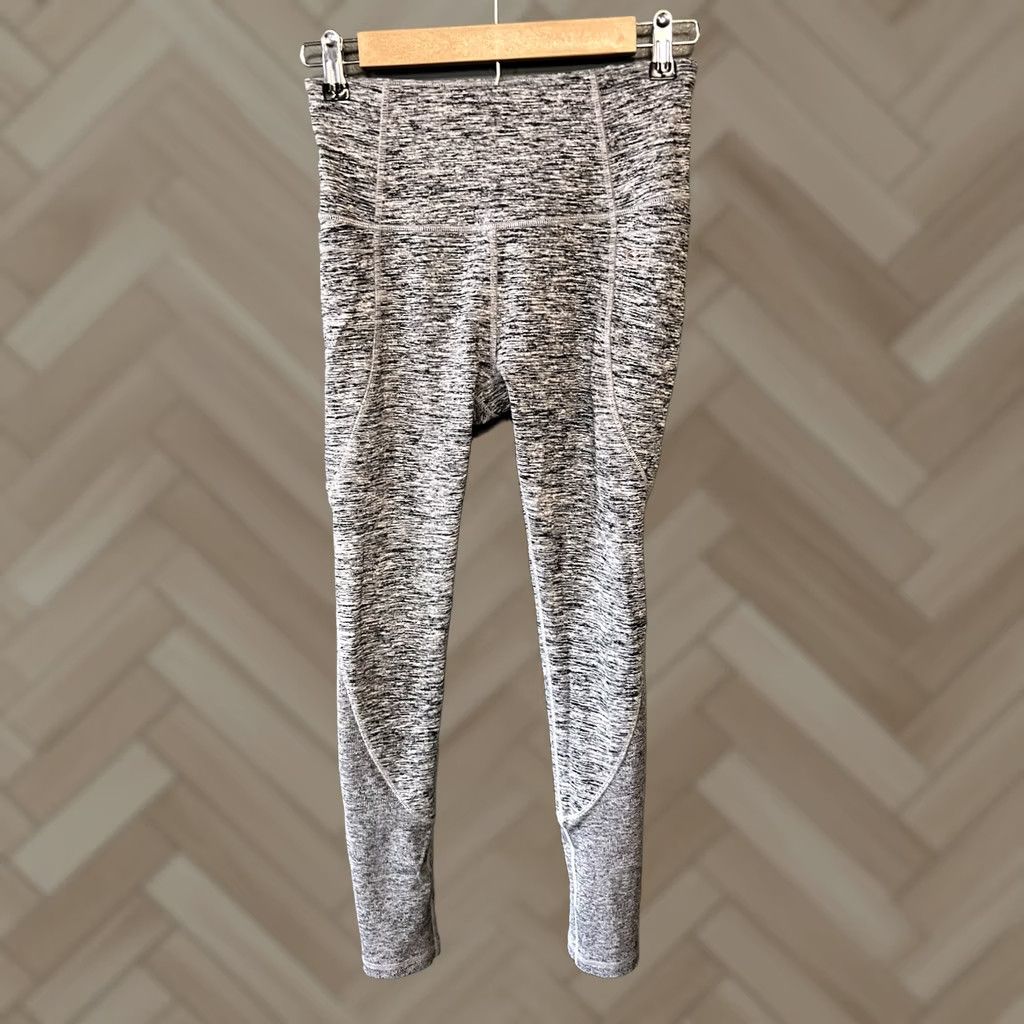 Vintage CALIA Womens Gray Cropped Leggings Size S Pull On Fitness Activewear Size 28" / US 6 / IT 42 - 1 Thumbnail