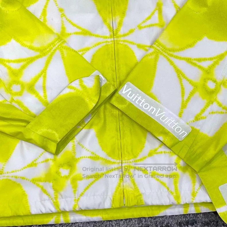 Louis Vuitton Louis Vuitton Lemon yellow three-flower full-print assault Size US L / EU 52-54 / 3 - 4 Thumbnail