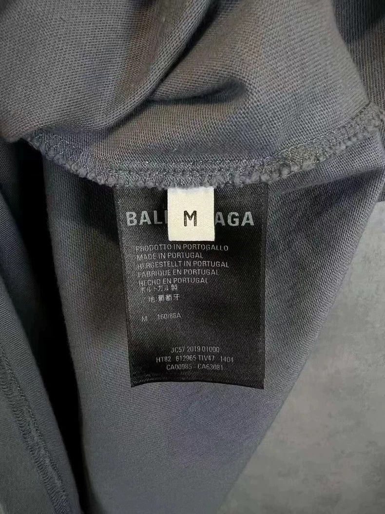 Balenciaga Balenciaga Gray portrait short sleeve Size US M / EU 48-50 / 2 - 3 Thumbnail