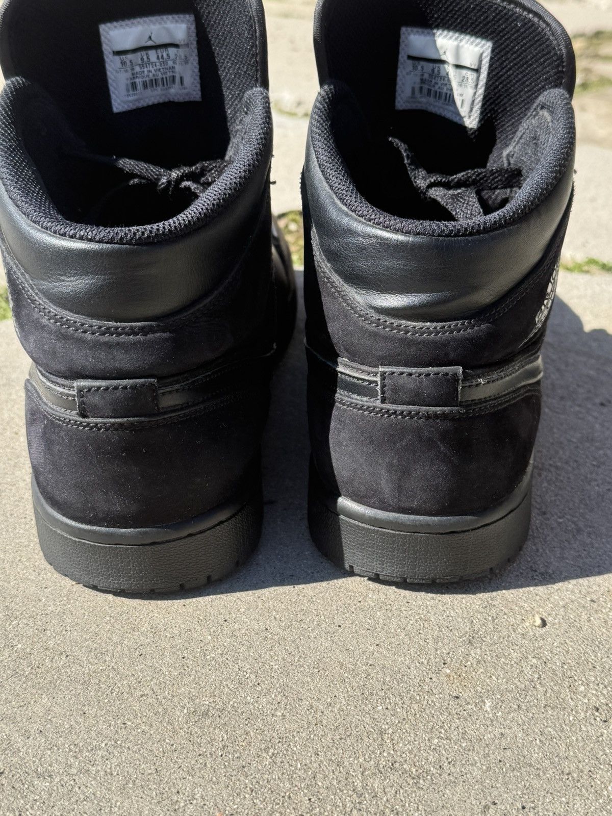 Jordan Brand × Nike Air Jordan 1 mid triple black Size US 10.5 / EU 43-44 - 7 Thumbnail