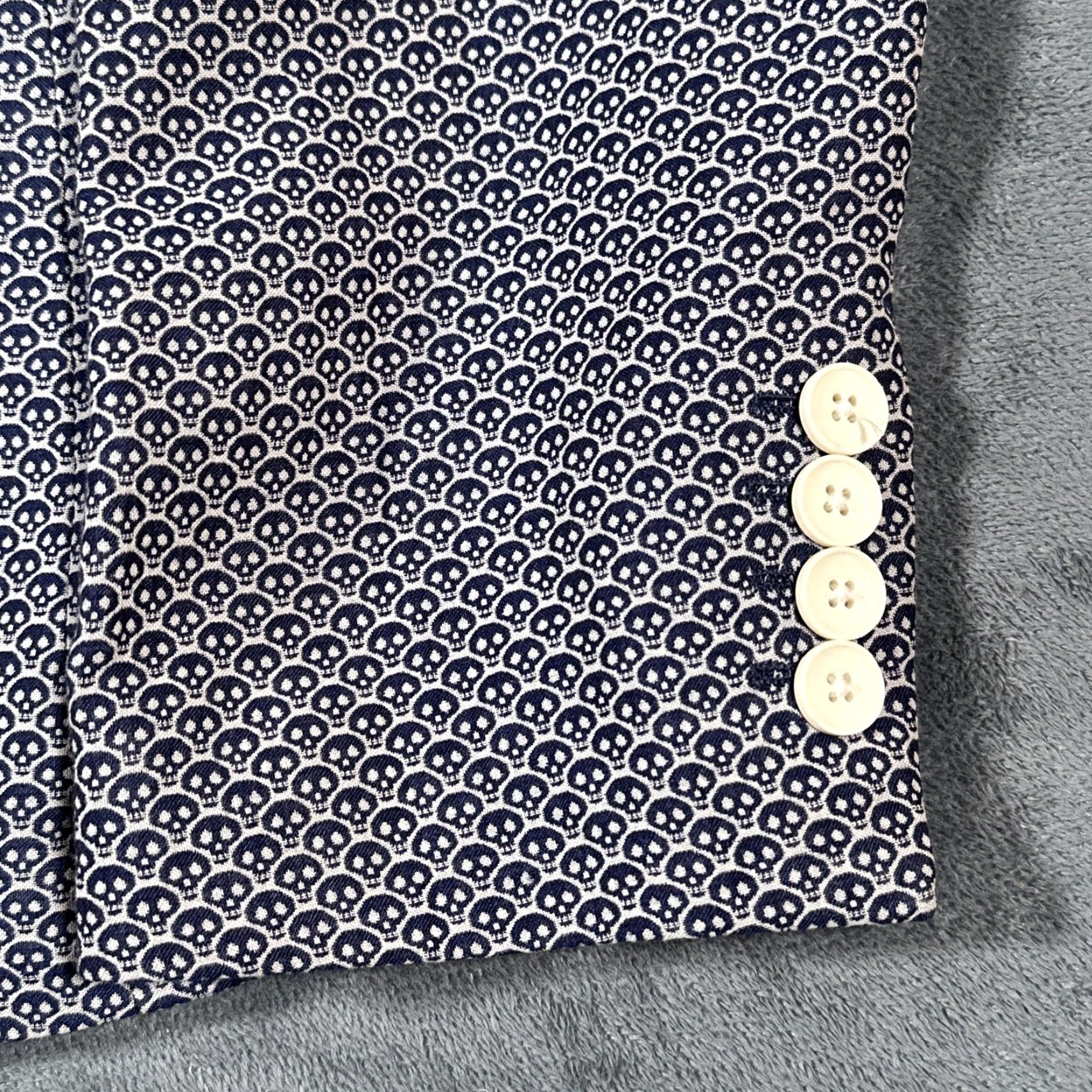 Zara ZARA MAN Blazer Mens 38 Skull Print Navy Blue Sport Coat Jacket Two Button Lined Notch Lapel Slim Regular Size 38R - 3 Thumbnail