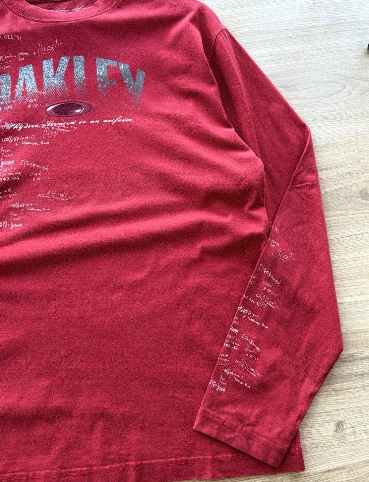 Oakley VINTAGE OAKLEY LONG SLEEVE RED STREET WEAR STYLE Size M Size US M / EU 48-50 / 2 - 5 Thumbnail