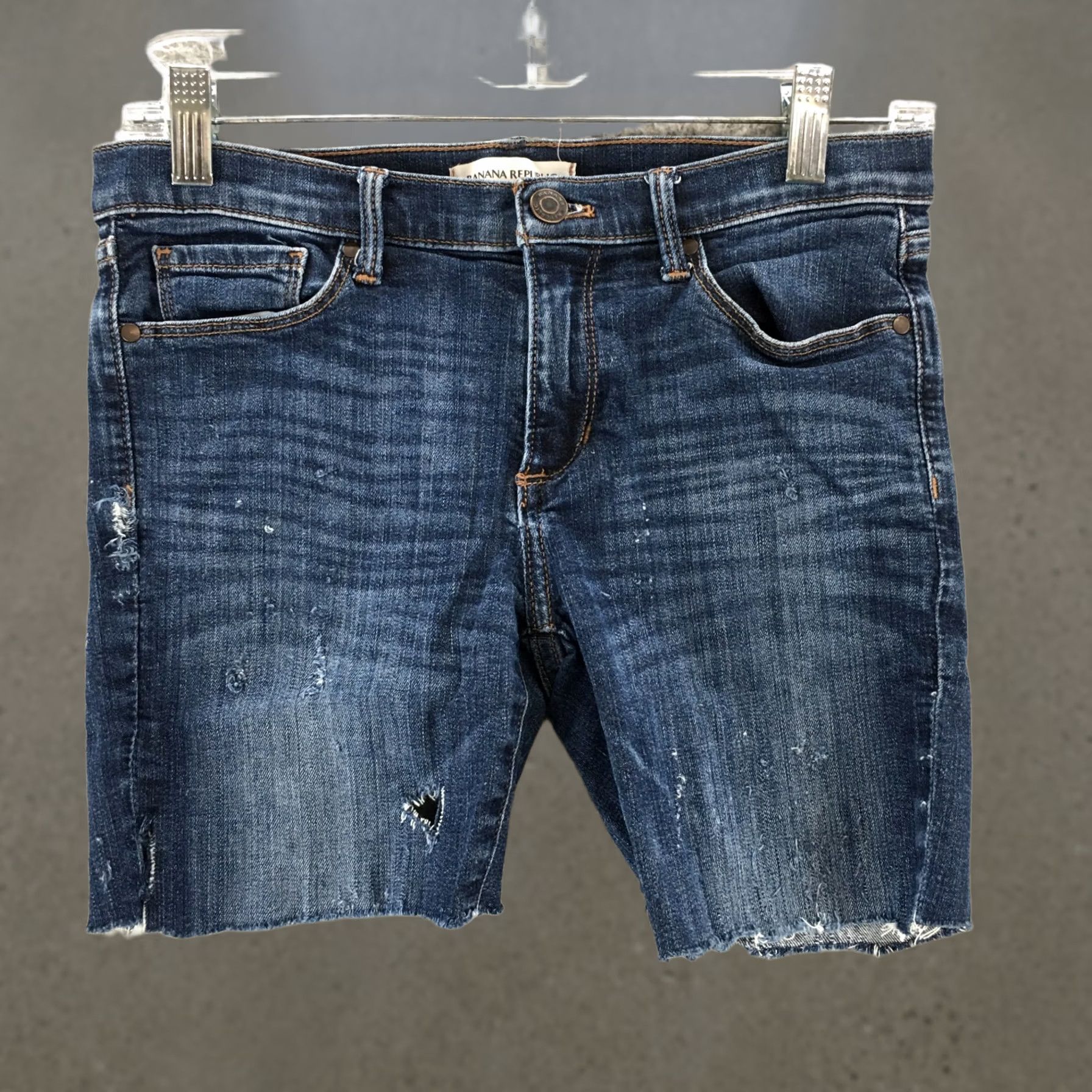 Banana Republic Banana Republic Bermuda Shorts Womens 27 Blue Medium Wash Denim Zip Fly Button Size 27" / US 4 / IT 40 - 1 Thumbnail