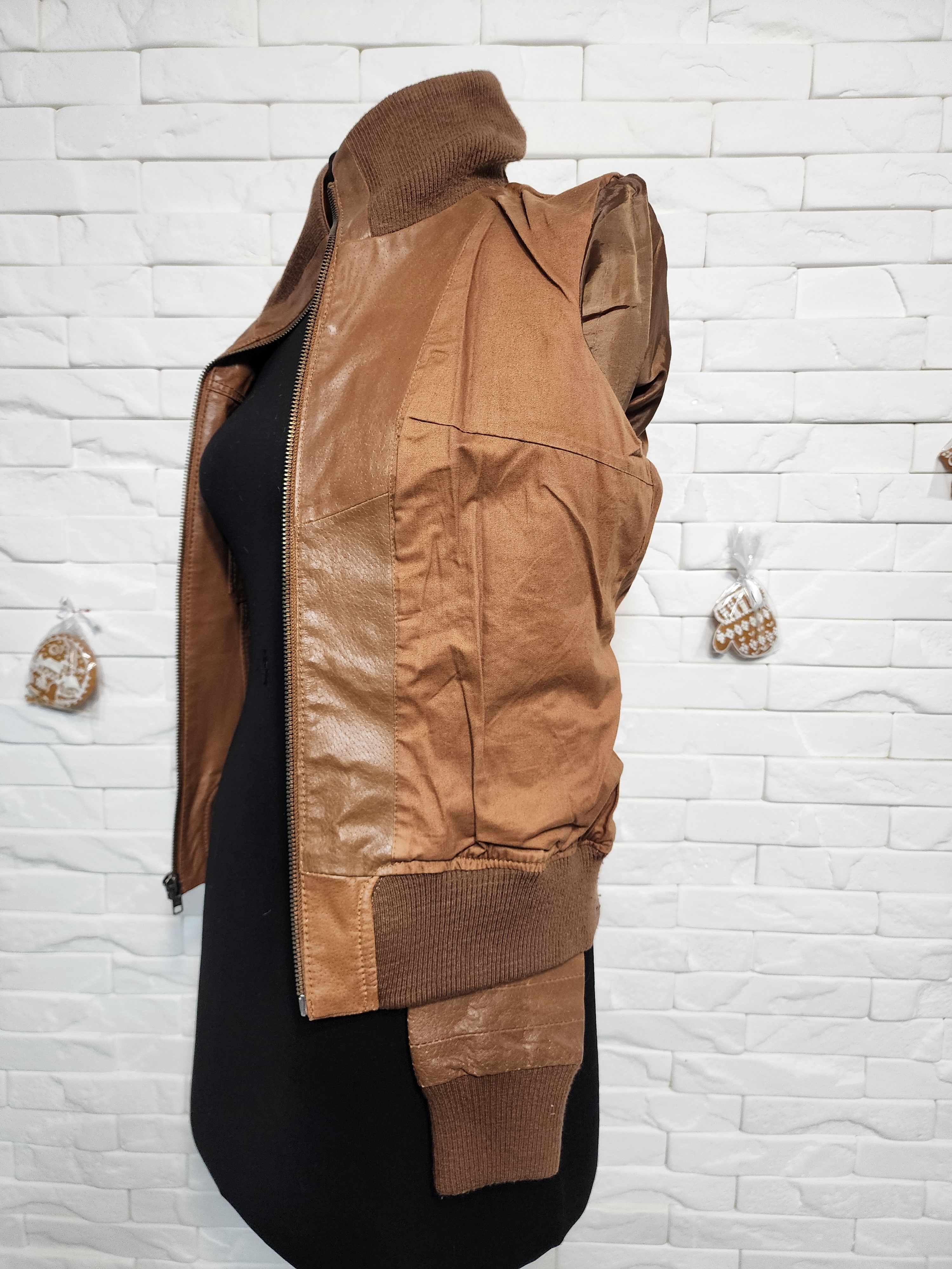 Genuine Leather Brown Leather Jacket: Women's Zip-Up Sportswear. Size M / US 6-8 / IT 42-44 - 8 Thumbnail