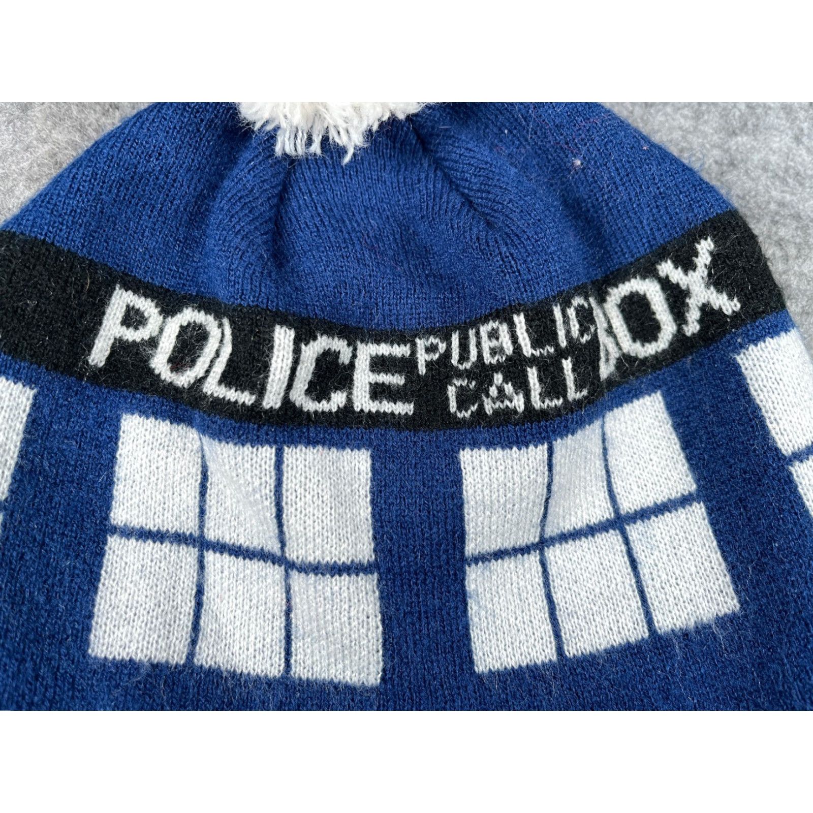 Vintage Doctor Who Hat Adult One Size Blue Pom Acrylic Size ONE SIZE - 2 Thumbnail
