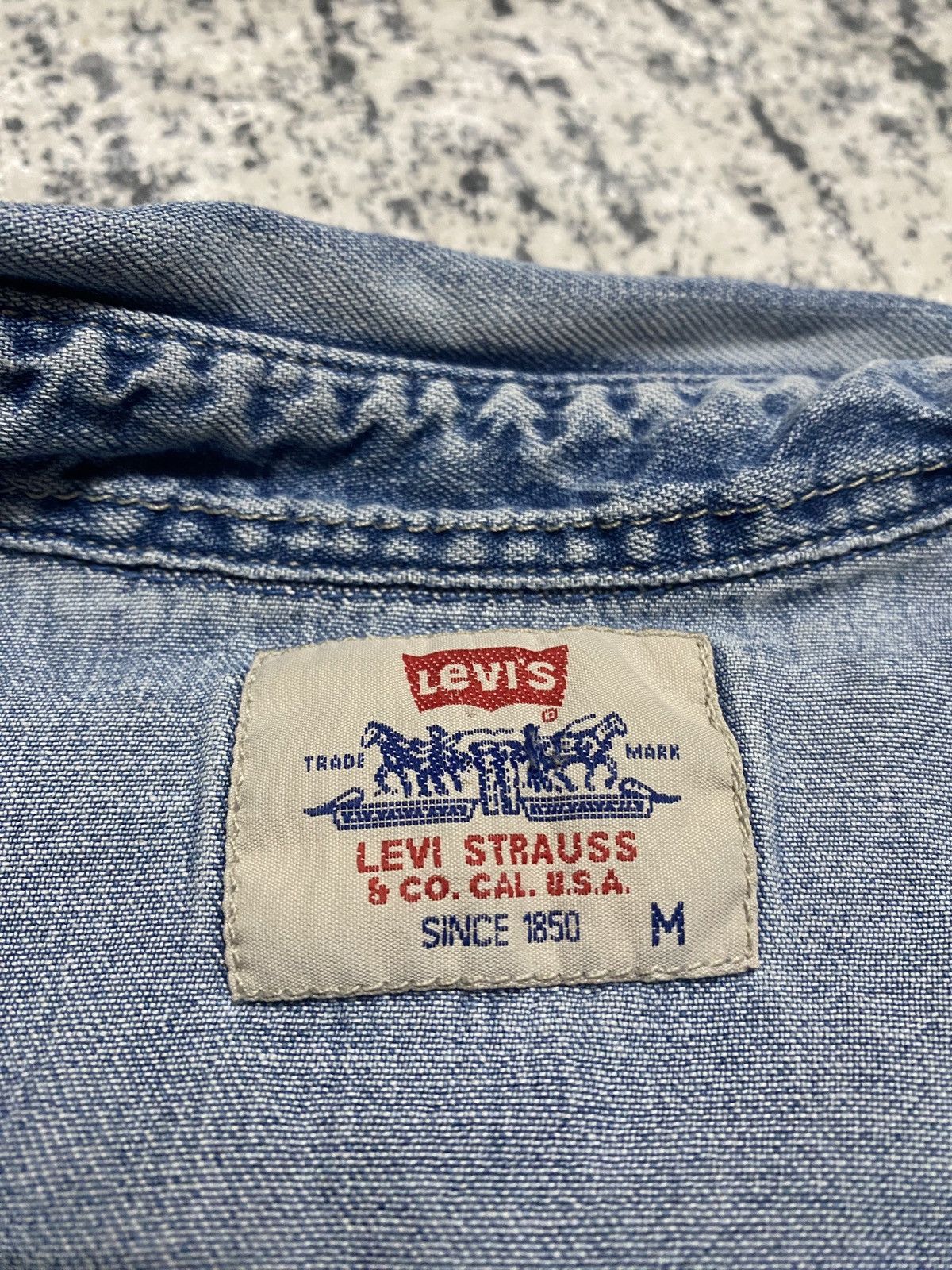 Levi's × Levi's Vintage Clothing × Vintage Levis vintage distreesed shirt with pearl pins 1997 Size US L / EU 52-54 / 3 - 2 Thumbnail