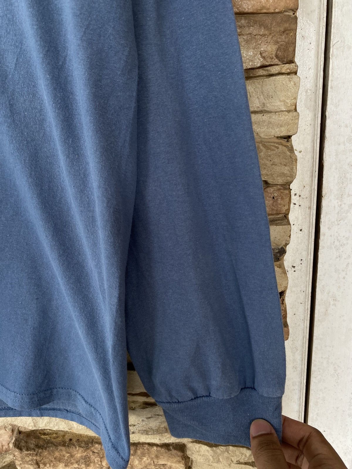 Ron Jon Surf Shop Vintage Ron Jon Surfing Long Sleeve Tshirt Size US M / EU 48-50 / 2 - 6 Thumbnail