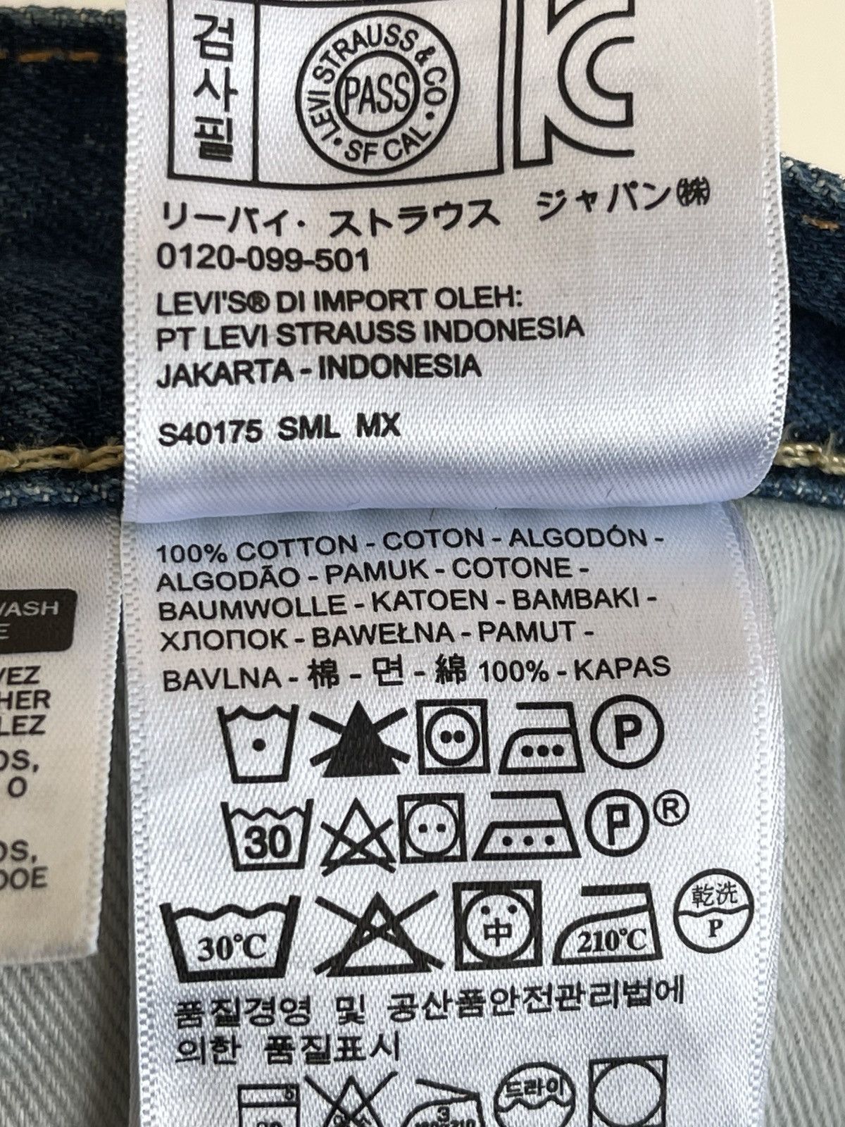 Levi's 501 Selvedge Denim Straight Leg Regular Fit 5 Pocket Jeans Size US 32 / EU 48 - 14 Thumbnail