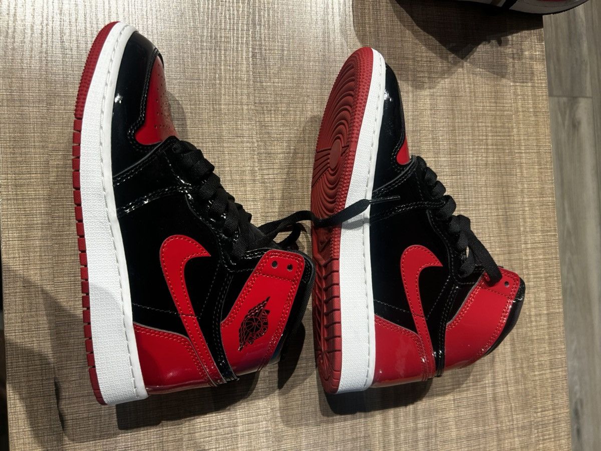 Jordan Brand × Nike Jordan 1 Retro High OG Patent bred Size US 5 / EU 37 - 11 Thumbnail