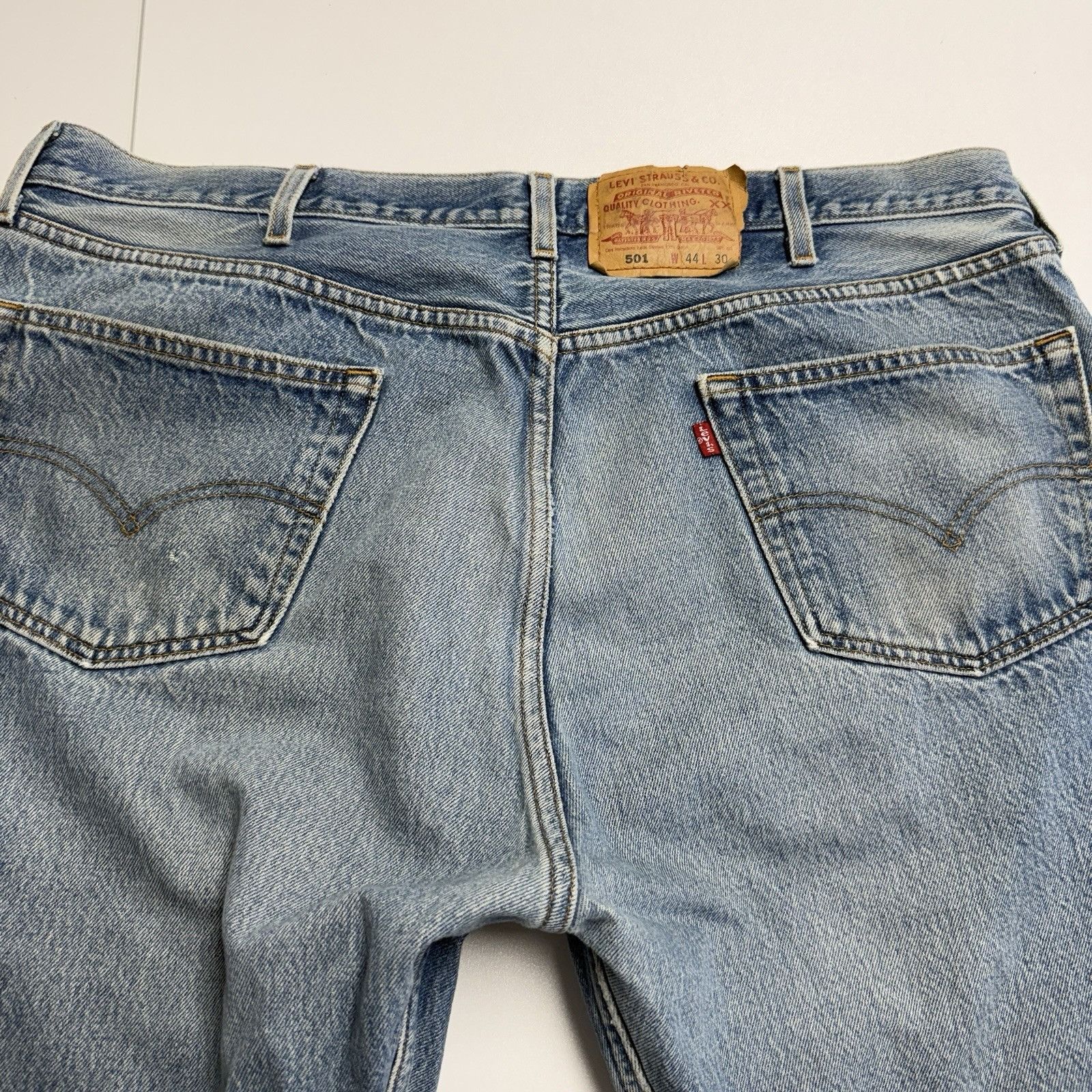 Levi's Vintage Levis 501 Jeans Mens 44x30 (40x27) Faded Blue USA Size US 44 / EU 60 - 8 Thumbnail