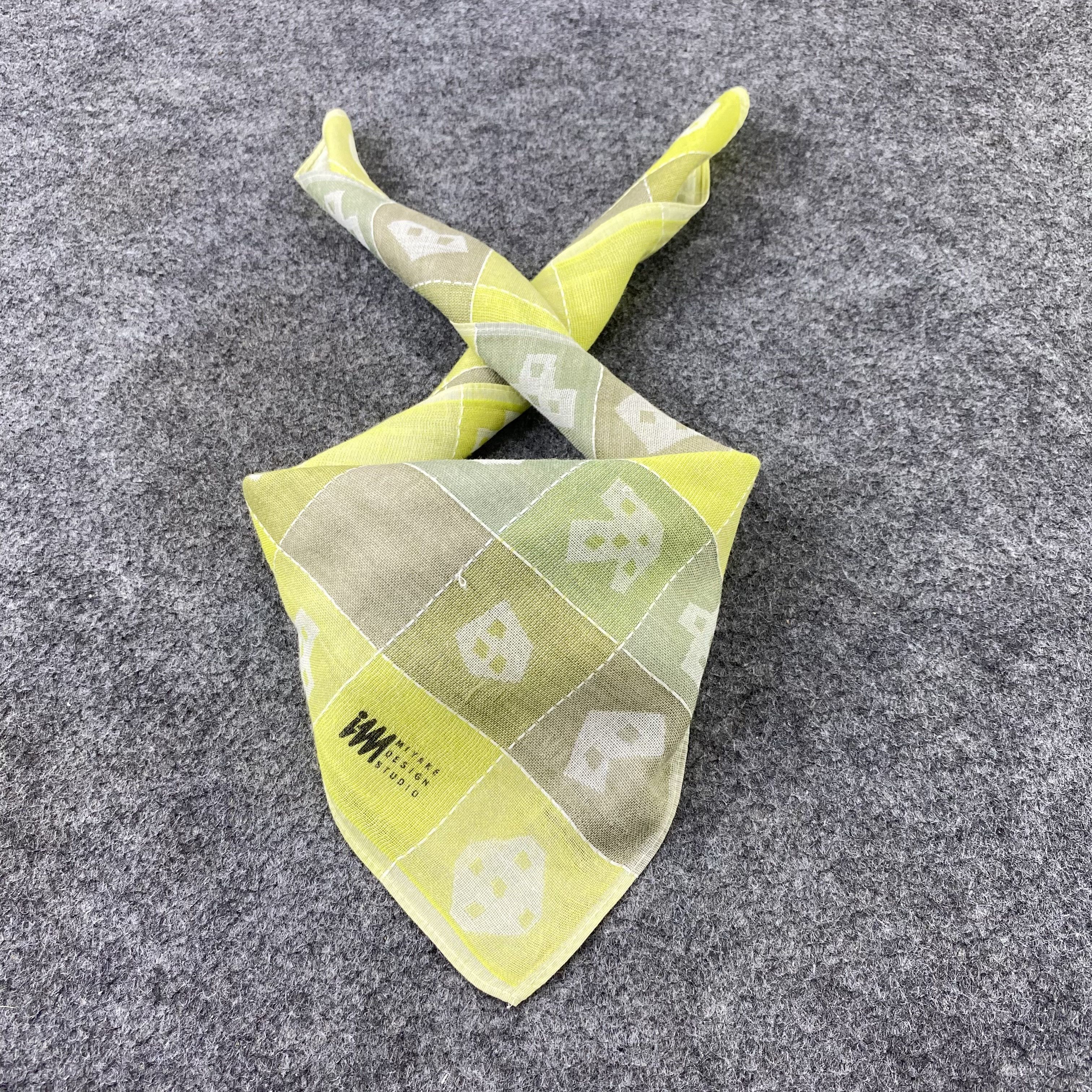 Issey Miyake × Japanese Brand Issey Miyake Handkerchief / Bandana / Neckerchief-B1311 Size ONE SIZE - 2 Thumbnail