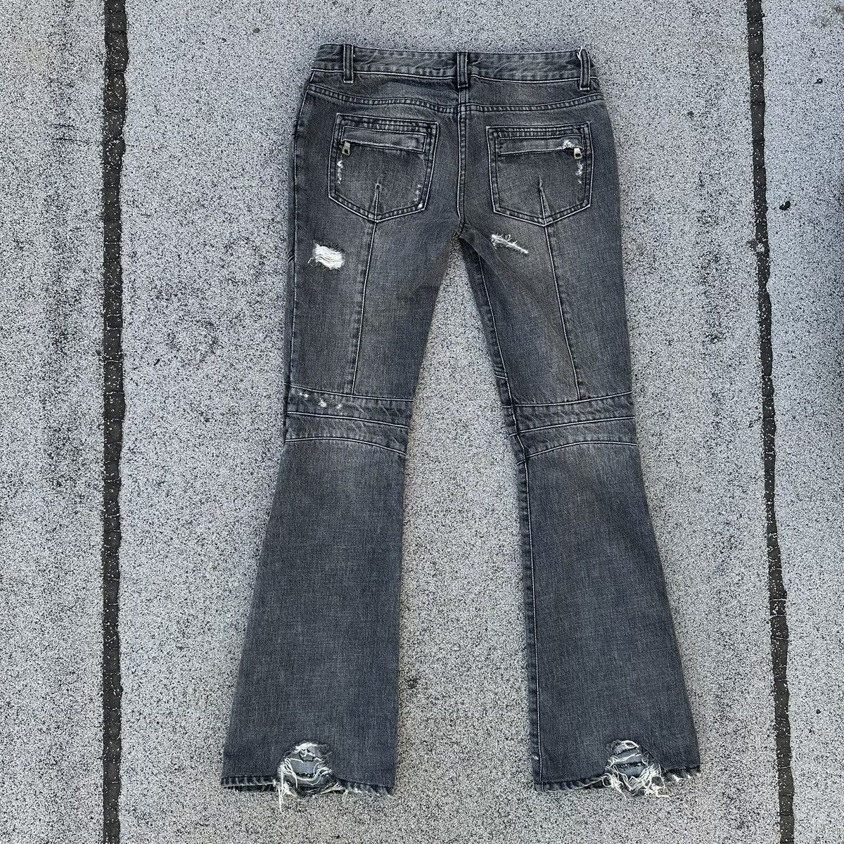 Balmain Balmain distressed flared jeans with buttons Size 30" / US 8 / IT 44 - 2 Thumbnail
