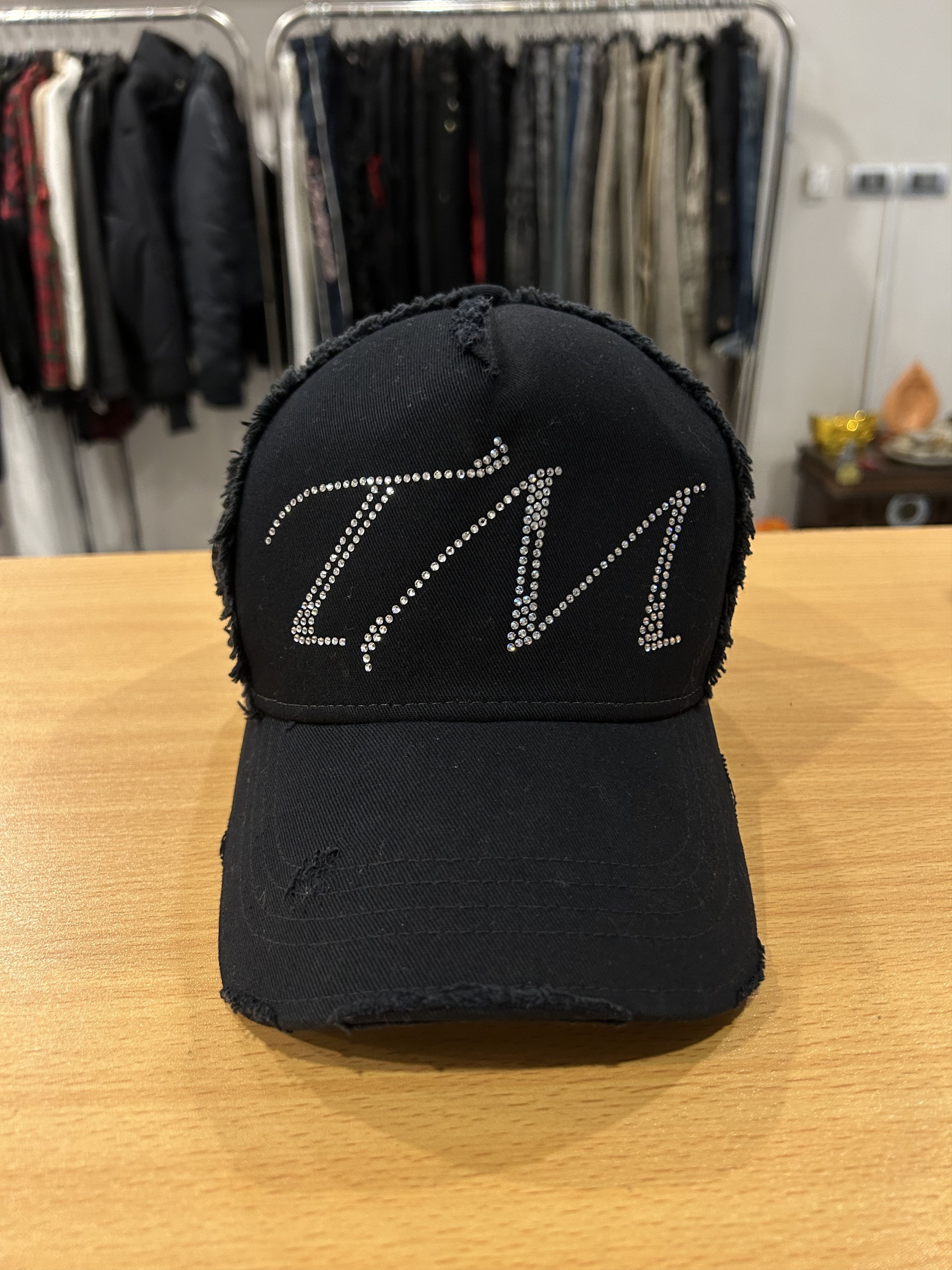 Tornado Mart Tornado Mart Swarovski Cap Size ONE SIZE - 2 Thumbnail