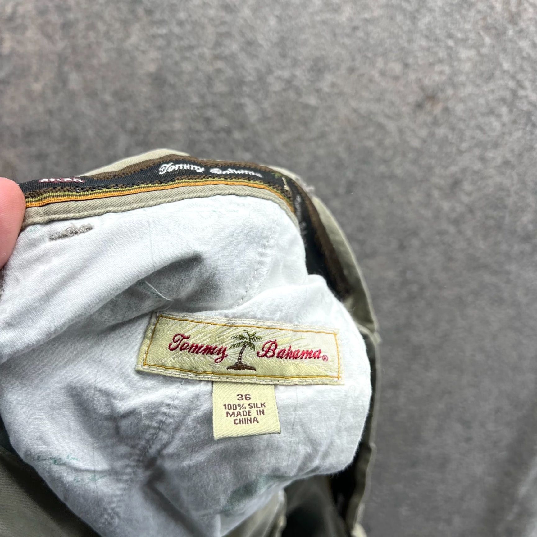 Tommy Bahama Tommy Bahama Shorts Men 36 Adult Khaki Cargo Fit Silk Outdoors Tan Beige Casual Size US 36 / EU 52 - 3 Thumbnail