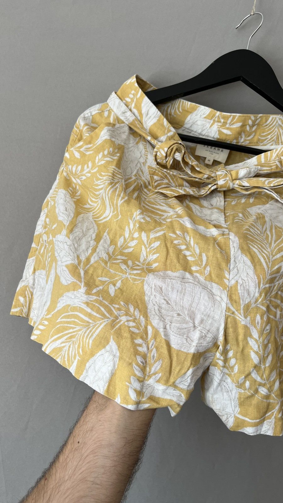 Sezane Sezane Linen Cotton Floral Print Yellow Shorts Size 28" / US 6 / IT 42 - 6 Thumbnail