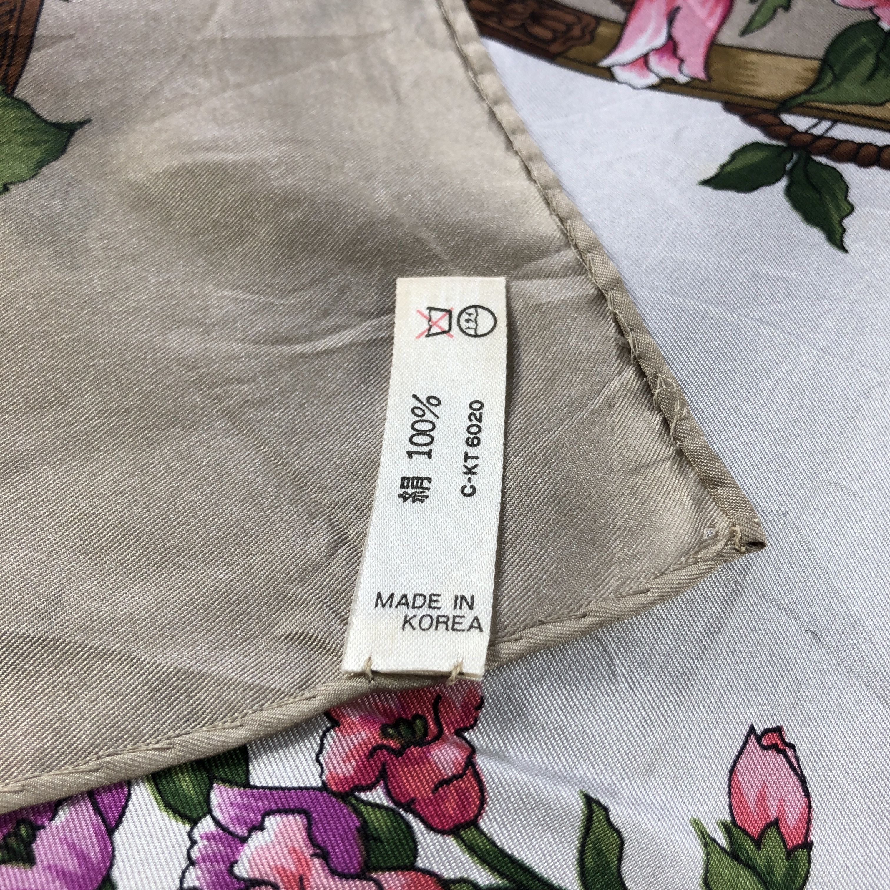 Japanese Brand Vintage Flowers Silk Scarf M1280 Size ONE SIZE - 4 Thumbnail