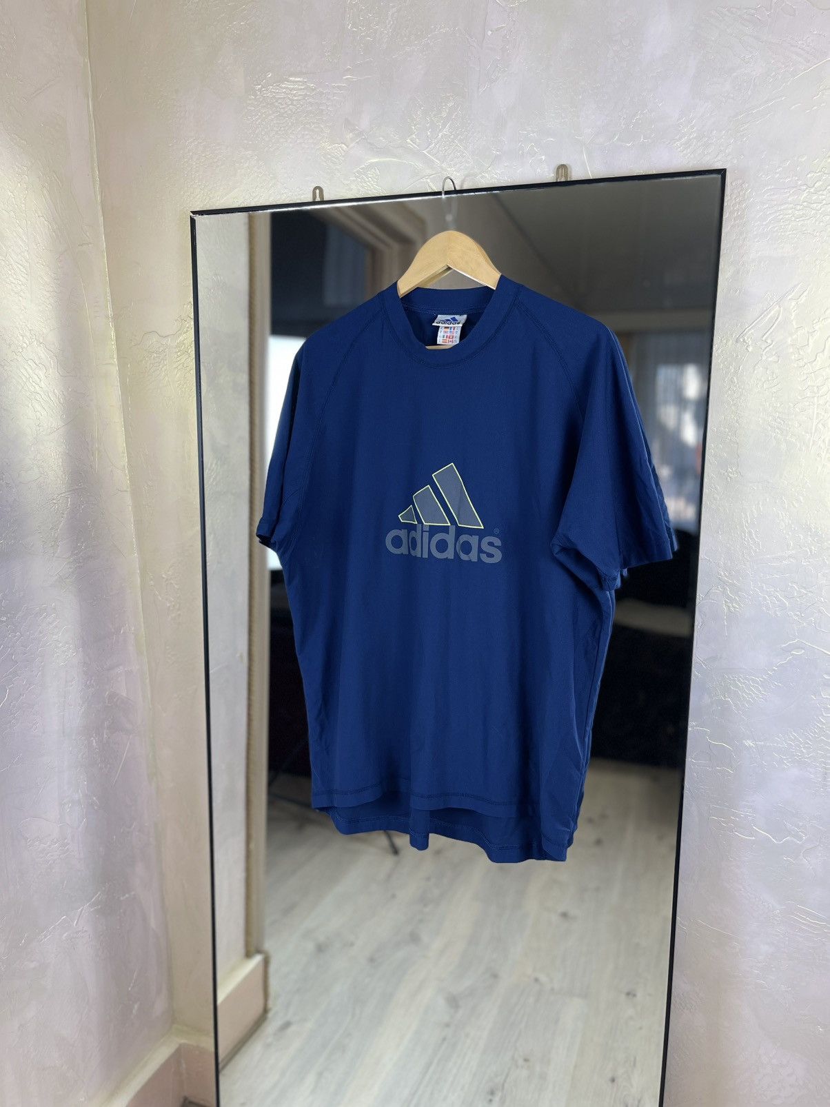 Adidas Vintage Adidas Equipment EQT Tech Tee / Neon Accent Logo Size US XL / EU 56 / 4 - 1 Thumbnail