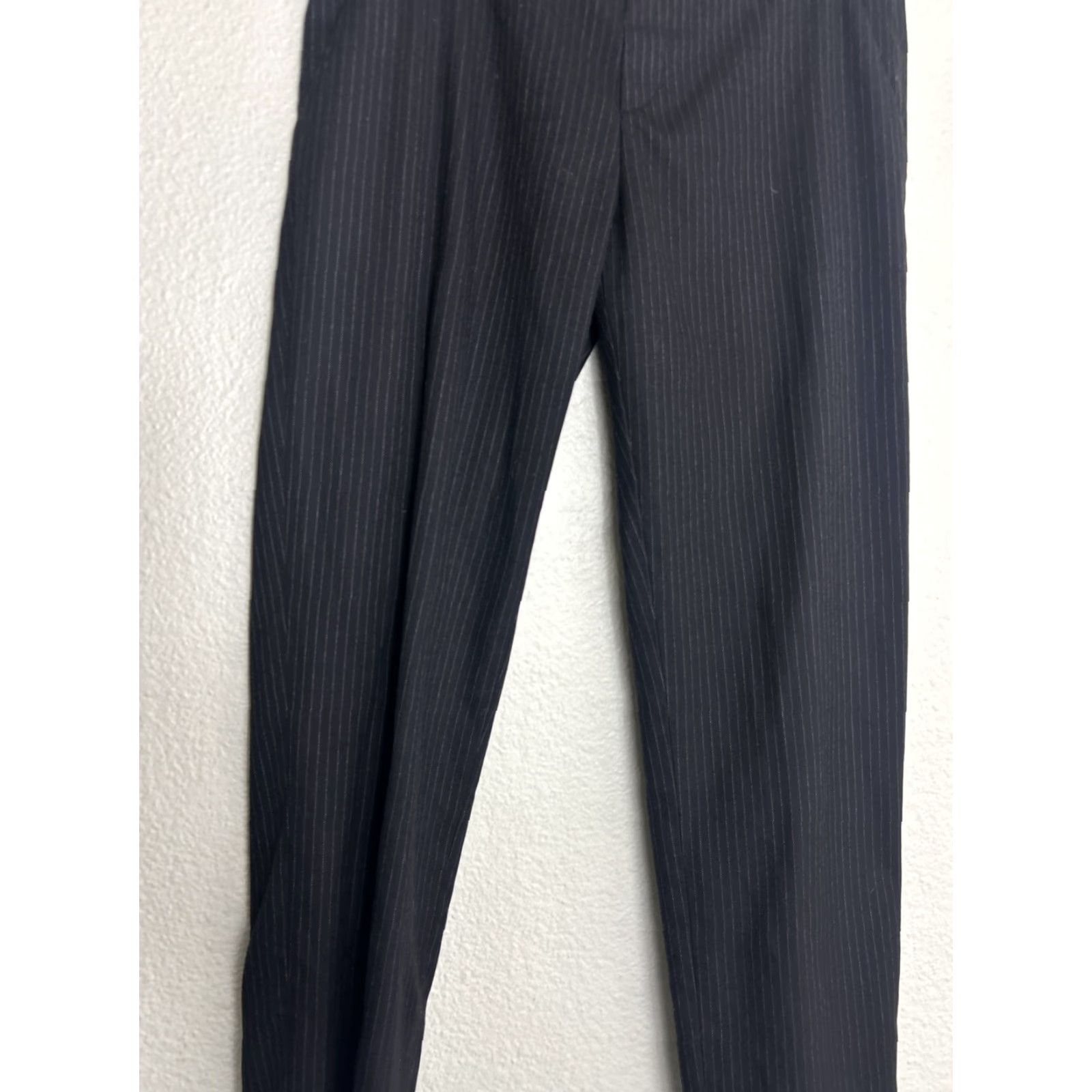Uniqlo Uniqlo Pants Dress Pants Womens Small Black Pinstripe Polyester Elastane Viscose 26x27 Ladies Size 28" / US 6 / IT 42 - 3 Thumbnail