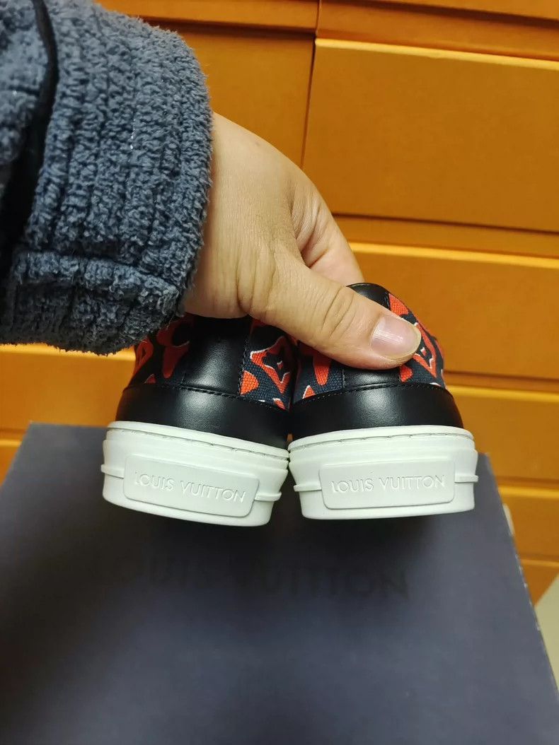 Louis Vuitton Louis Vuitton LV Women's Graffiti Print LowTop Sneakers-25 Size US 5 / IT 35 - 8 Thumbnail