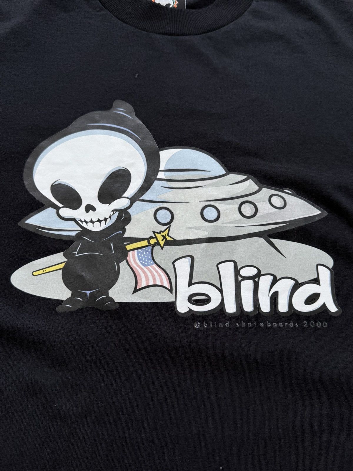 Blind Skateboards Vintage 2000s Blind Skateboards Graphic T-Shirt Size US L / EU 52-54 / 3 - 4 Thumbnail