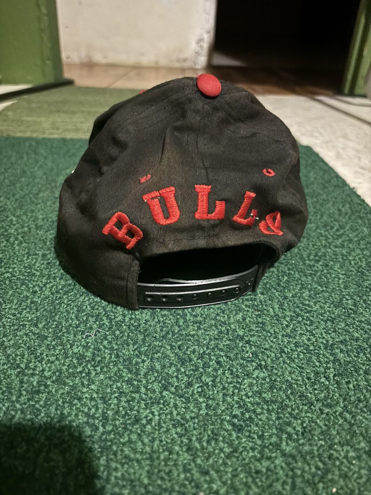 NBA × Vintage Vintage NBA Chicago Bulls The G Cap Strapback Size ONE SIZE - 3 Thumbnail