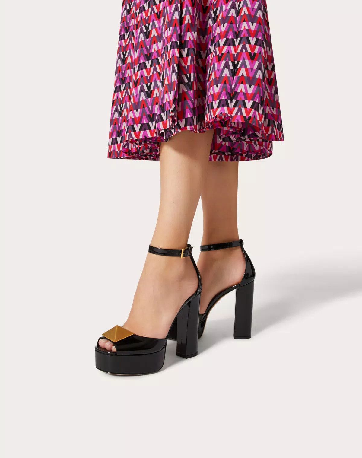 Valentino o1s1wg110625 Open Toe Pump With One Stud Platform in Black Size US 9 / IT 39 - 6 Thumbnail